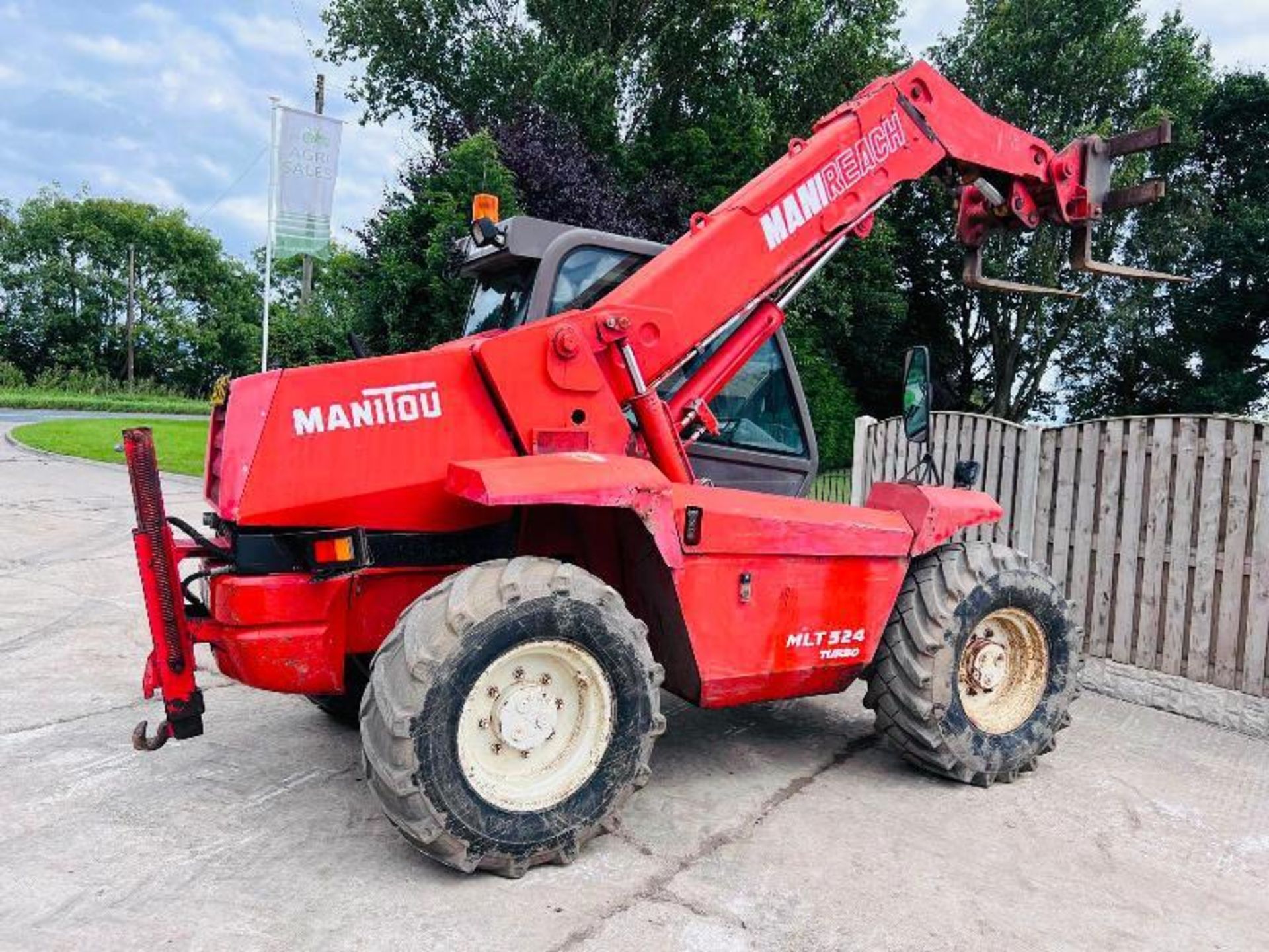 MANITOU MLT524T 4WD TELEHANDLER *AG-SPEC* C/W PICK UP HITCH - Image 5 of 20
