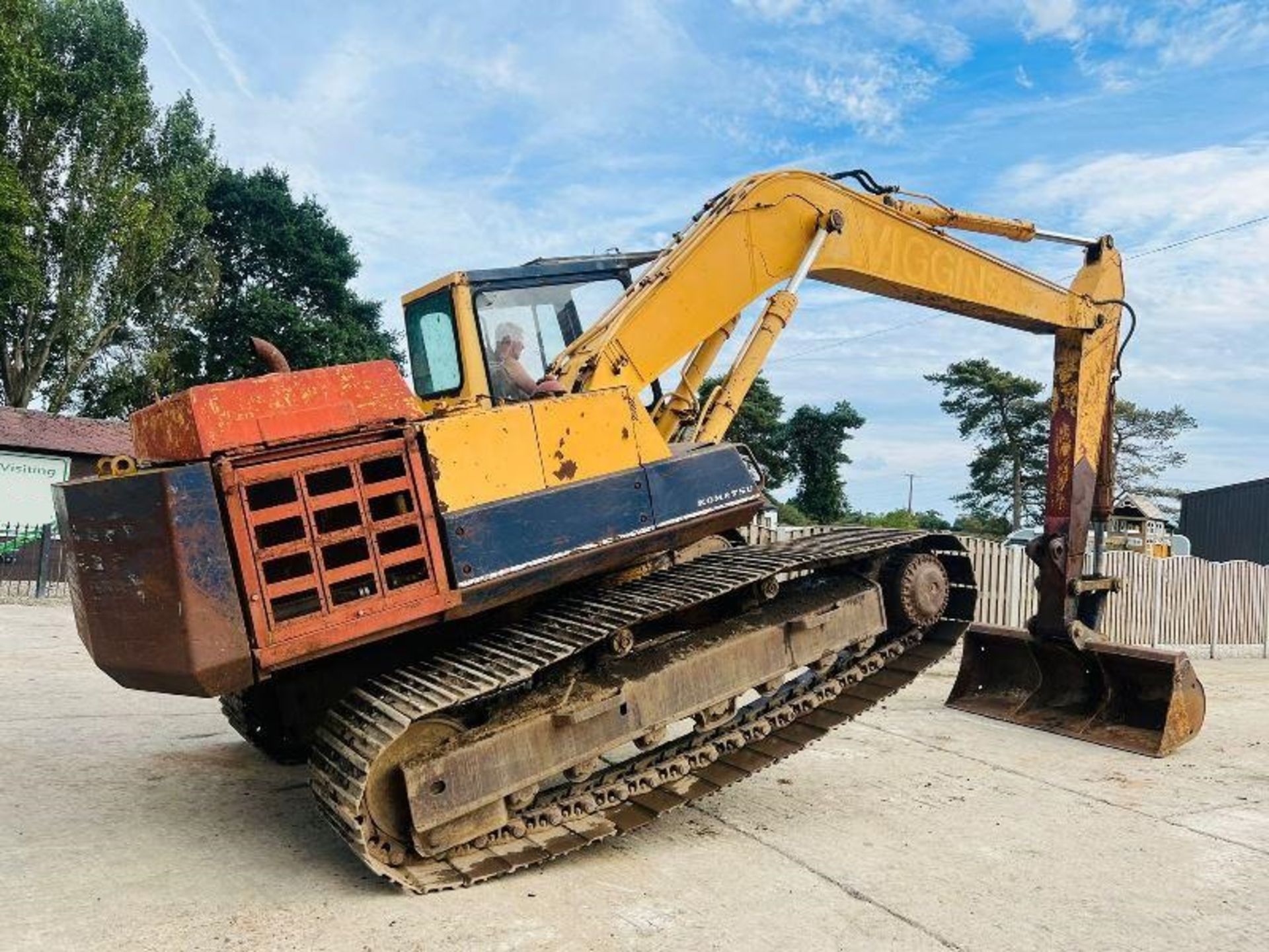 KOMATSU PC210-3 TRACKED EXCAVATOR C/W BUCKET - Image 14 of 14