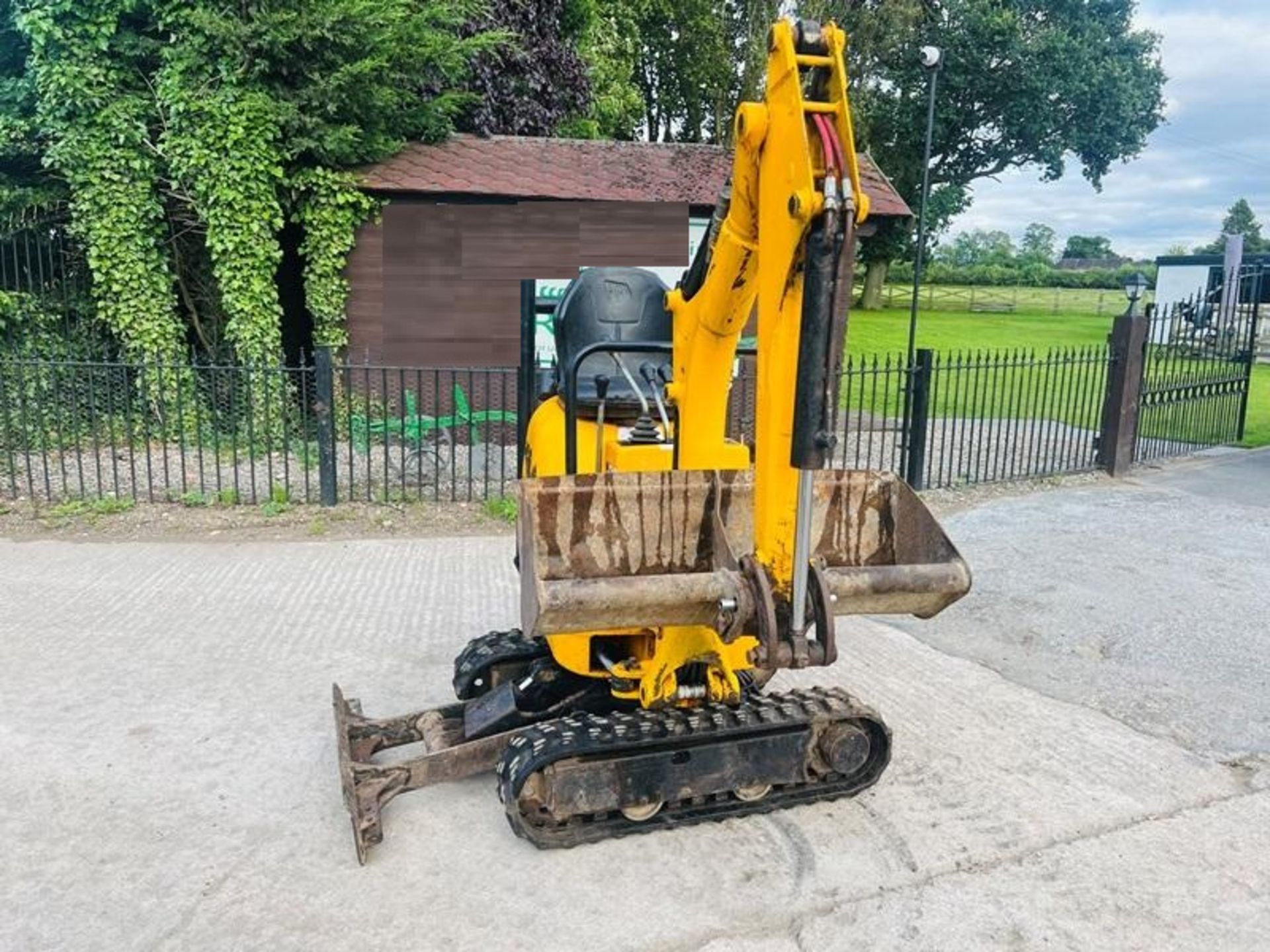 JCB MICRO 8008 DIGGER *2753 HOURS* C/W EXPANDING & RUBBER TRACKS - Image 5 of 10