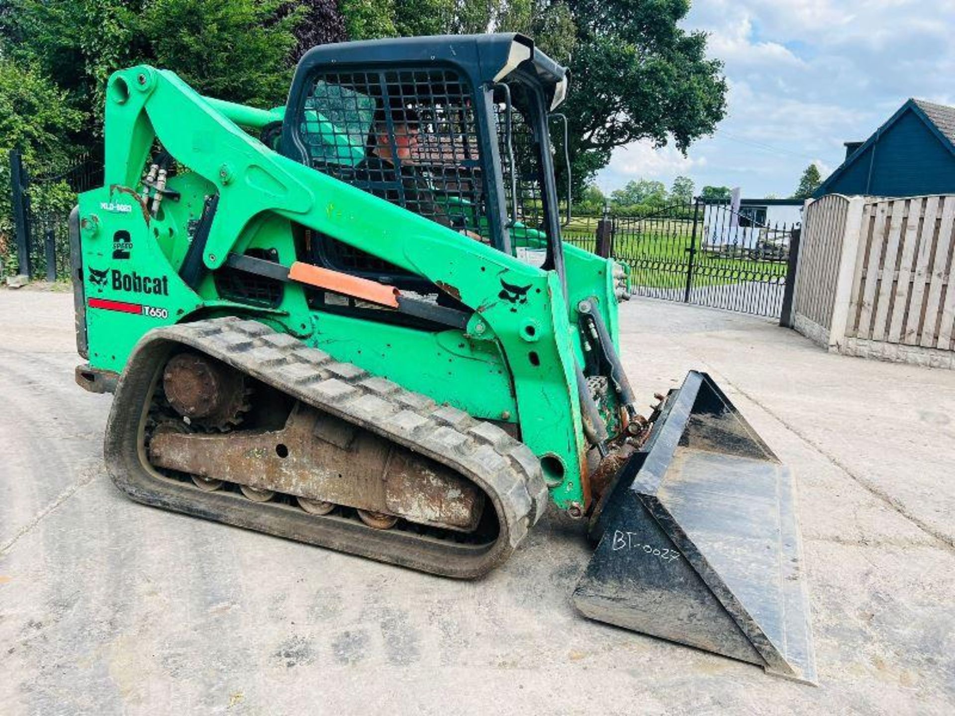 BOBCAT T650 TRACKED SKIDSTEER *YEAR 2015, 2068 HOURS* C/W 2 SPEED - Image 14 of 15