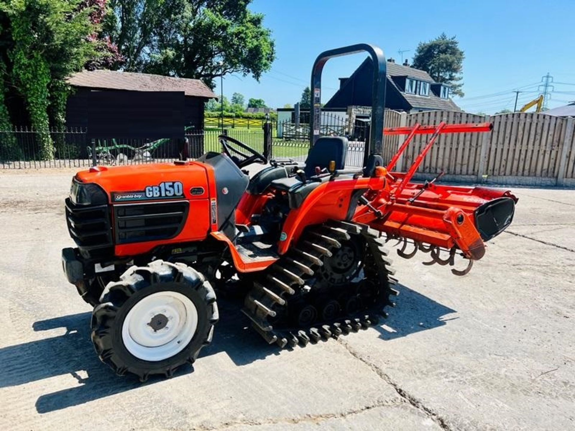 KUBOTA GB150 HALF TRACK COMPACT TRACTOR *904 HOURS* C/W KUBOTA ROTAVATOR