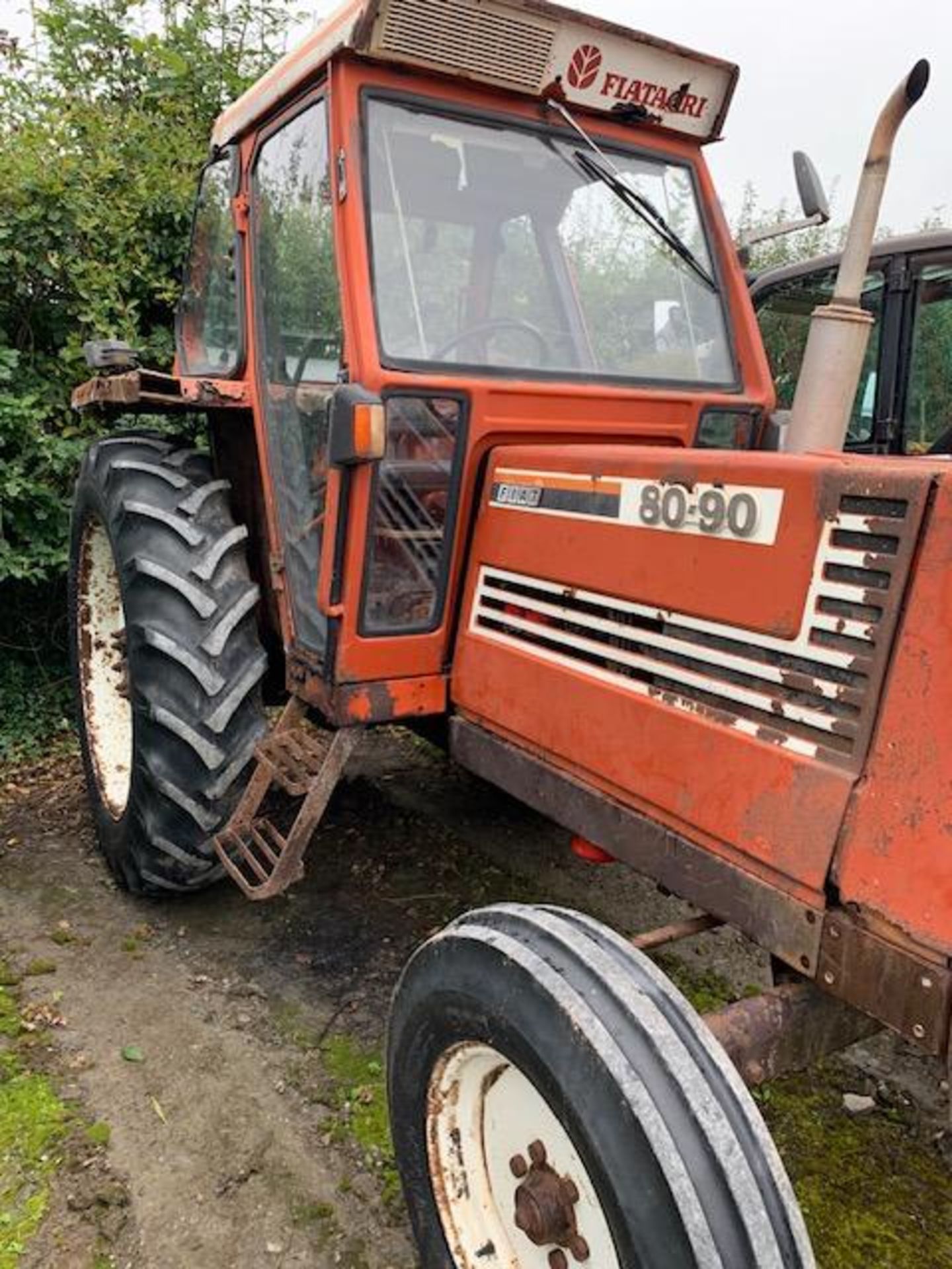 FIAT 80 90 , 1986,2WD, HOURS A VERY AS TRACTOR IS IN DAILY USE - Bild 2 aus 11