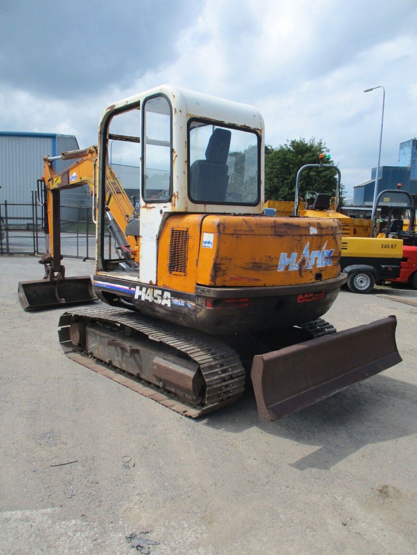 HANIX H45A DIGGER 4.5 TON EXCAVATOR CAB MINI MIDI JCB - Image 5 of 13