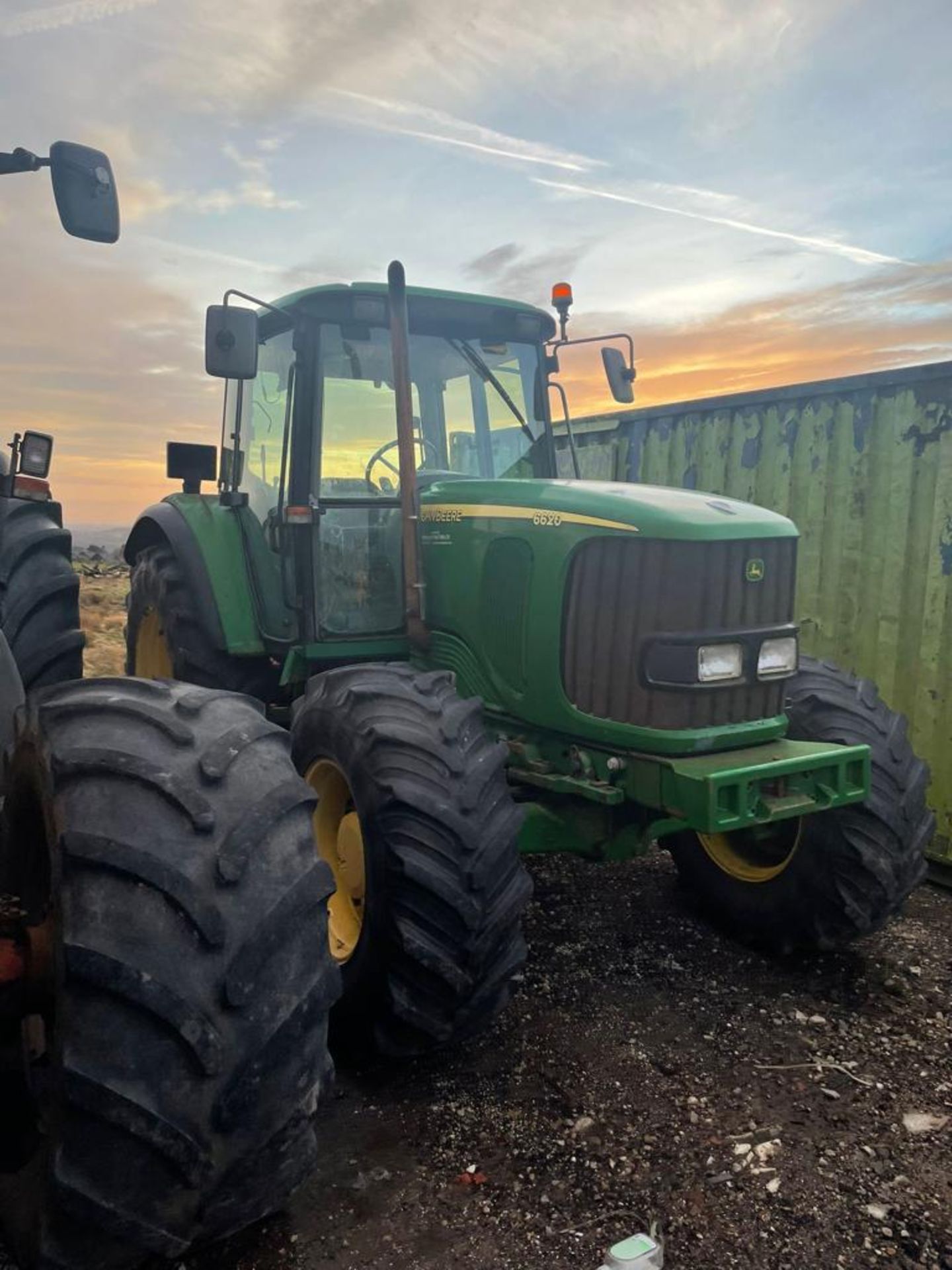 2004 JOHN DEERE 6620 TRACTOR - SE - AIR CON