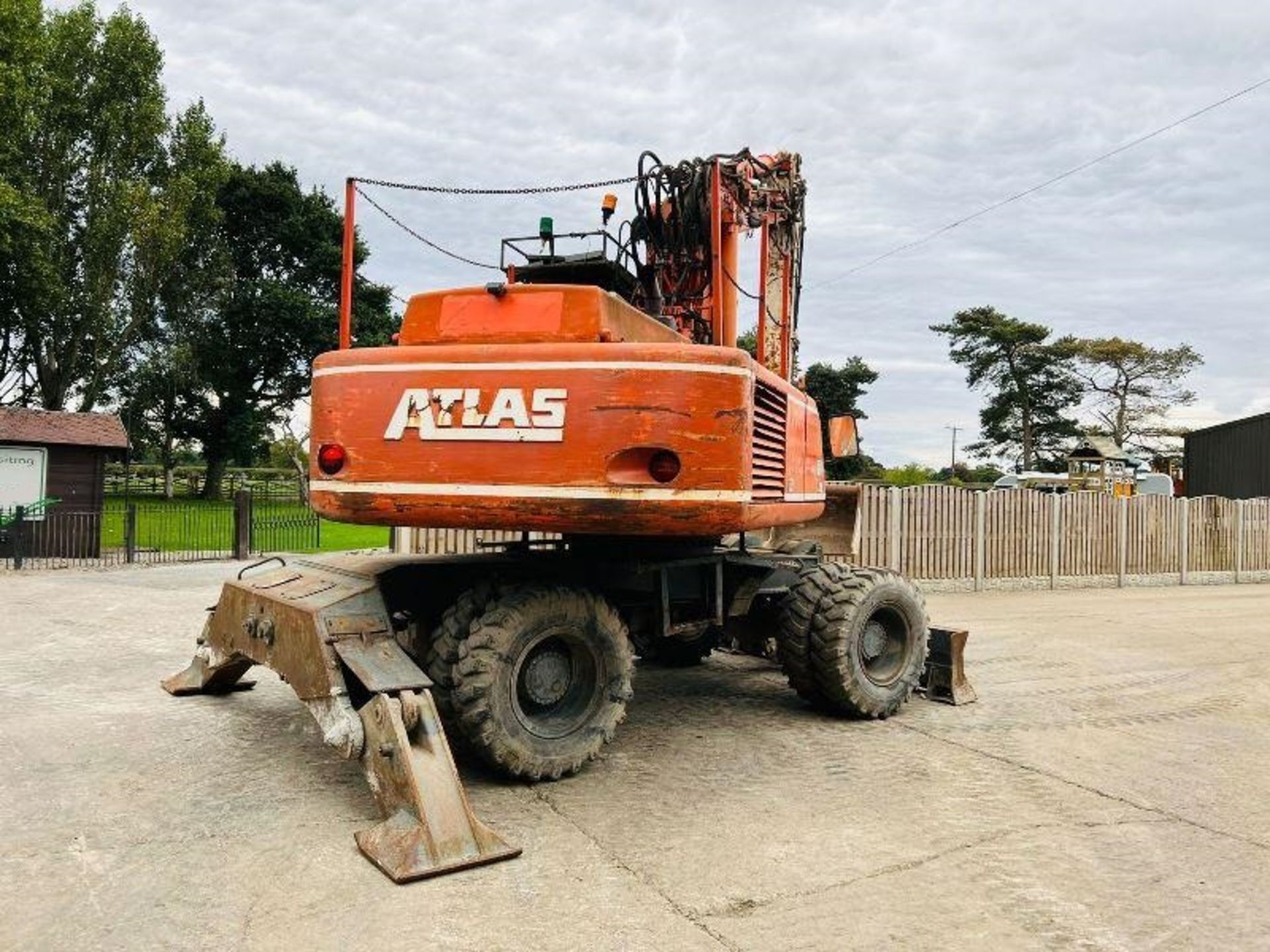 ATLAS 1704 4WD WHEELED EXCAVATOR C/W BLADE & QUICK HITCH - Image 13 of 20