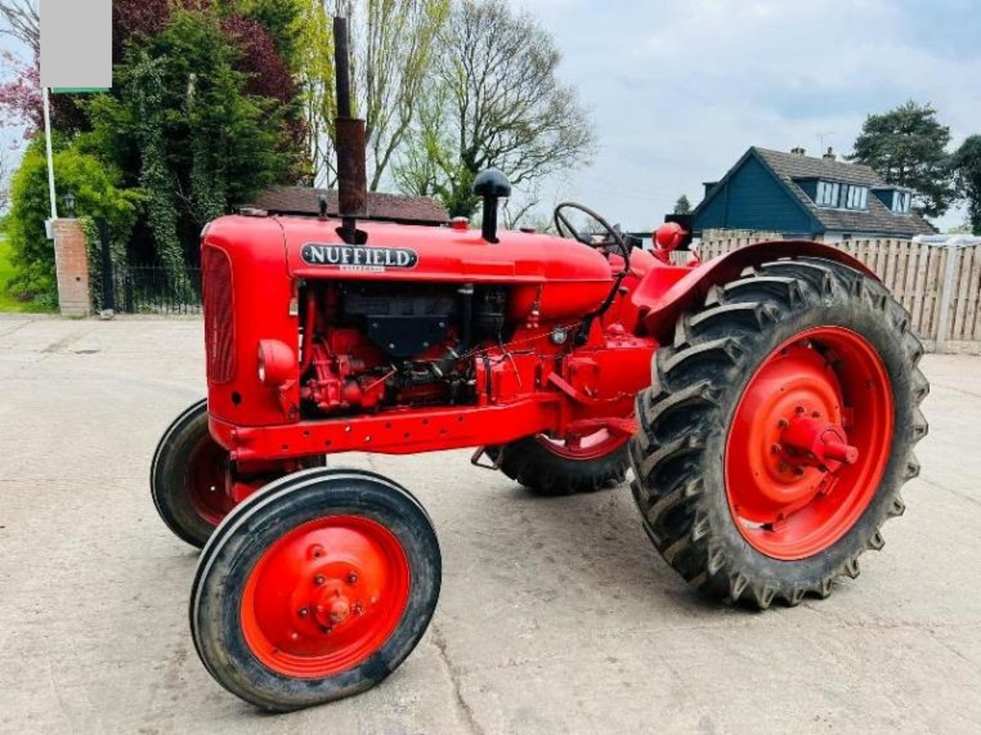 NUFFIELD UNIVERSAL TVO PETROL TRACTOR *VIDEO* - Image 3 of 16