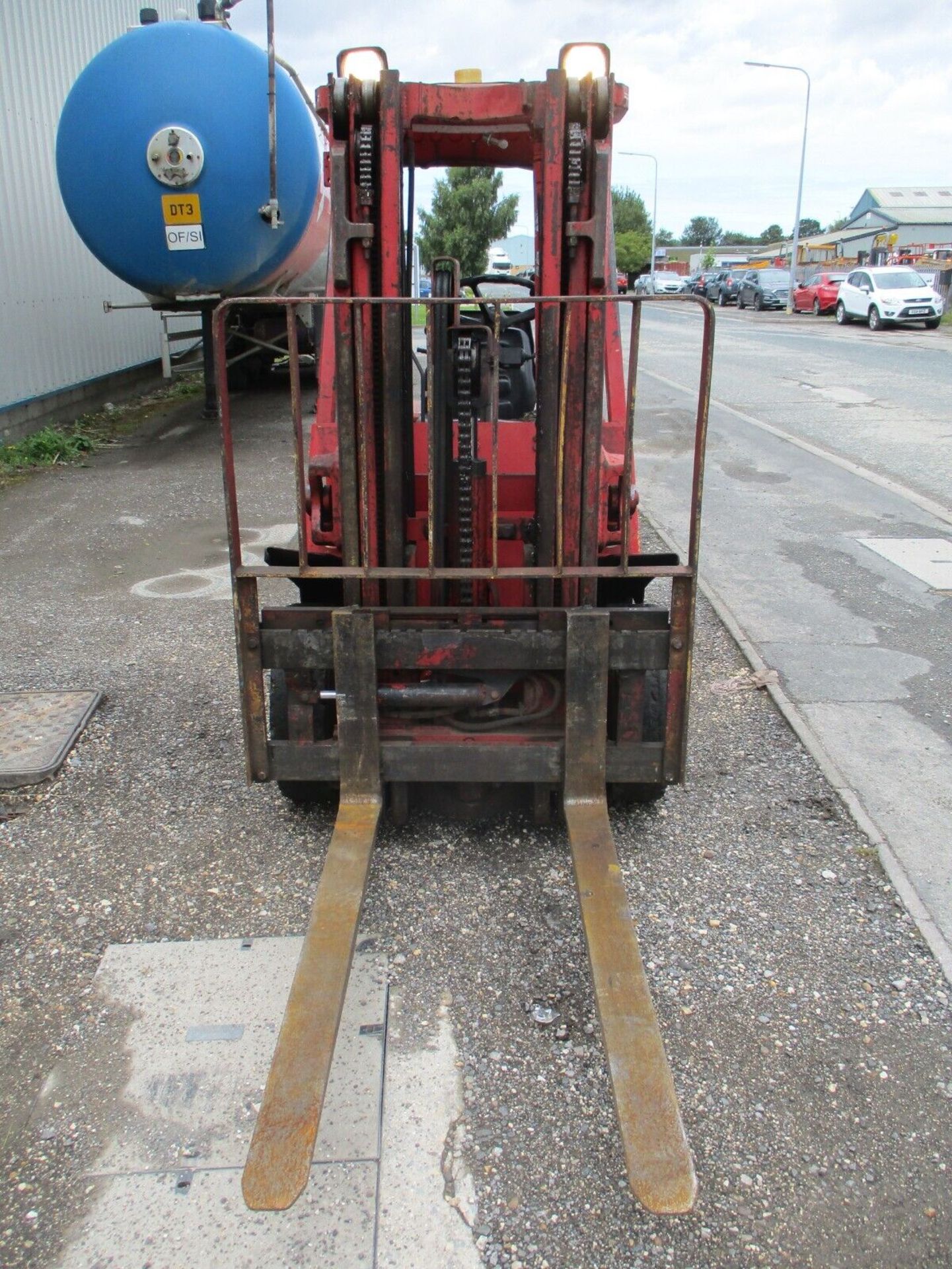 HYSTER 2.5 TON DIESEL FORK LIFT CONTAINER SPEC LOW MAST FORKLIFT TRUCK TRIPLE - Image 3 of 13