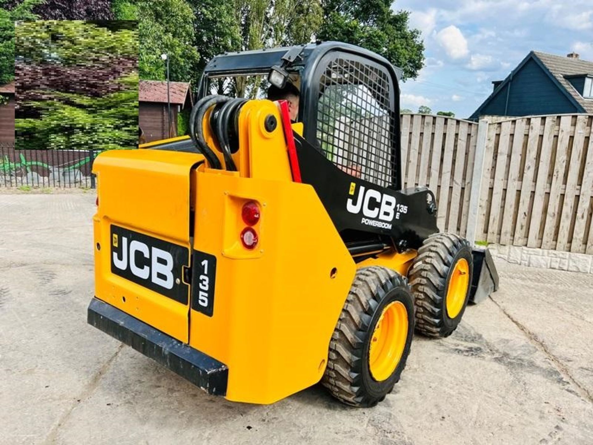 JCB 135 4WD SKIDSTEER * YEAR 2014 * C/W BUCKET - Image 8 of 14