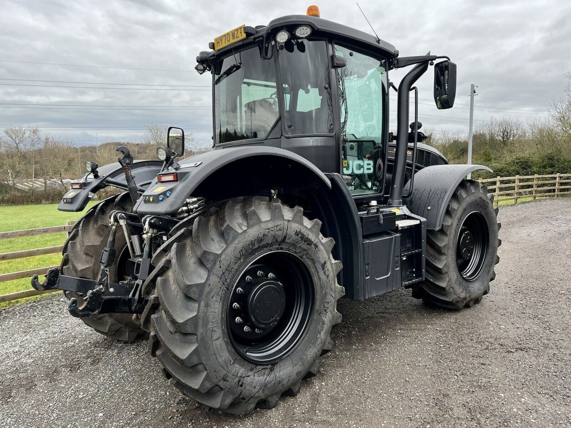 2020 (70) JCB FASTRAC 4220 STAGE V ** ONLY 485 HOURS ** 2170/4190 3230/8250 - Image 9 of 12