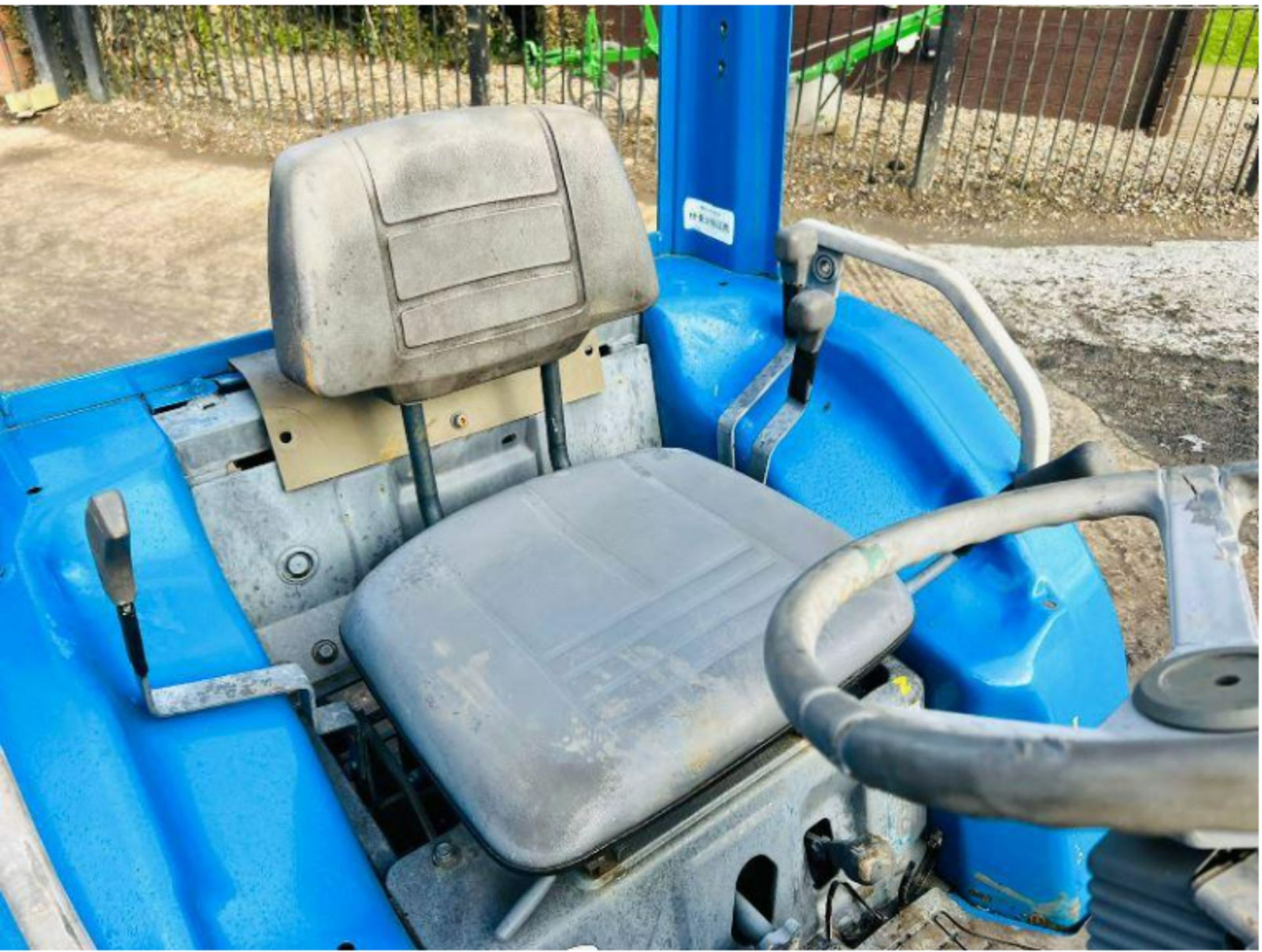 ISEKI TF17F 4WD COMPACT TRACTOR * CHOICE OF TWO - Bild 11 aus 14