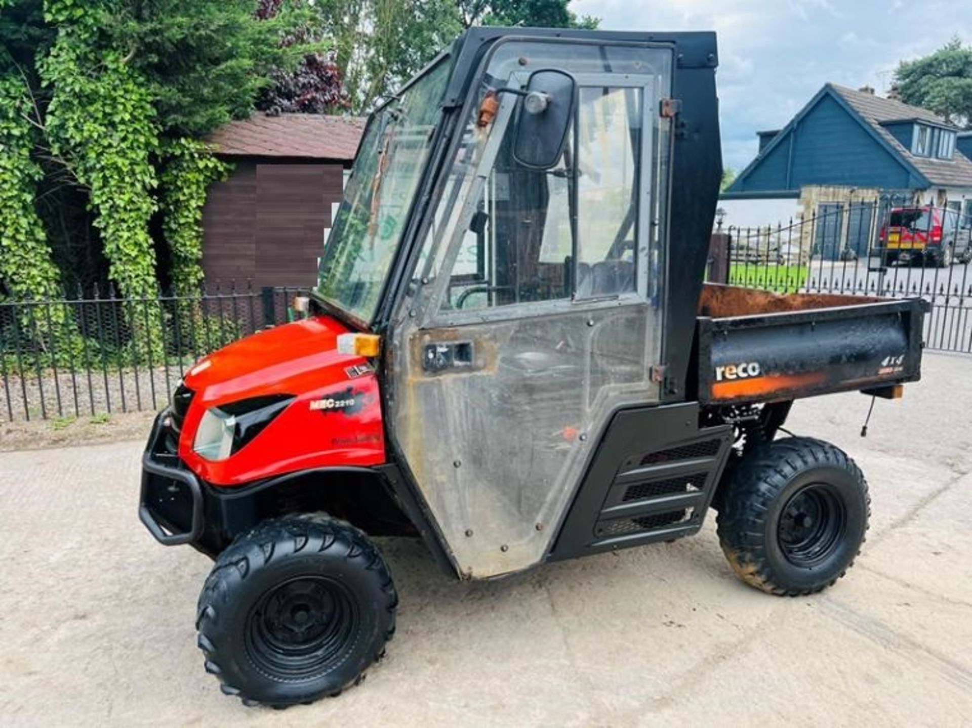 KIOTI MEC 2210 4WD UTV *YEAR 2016, 1689 HOURS, ROAD REGISTERED* - Image 4 of 11