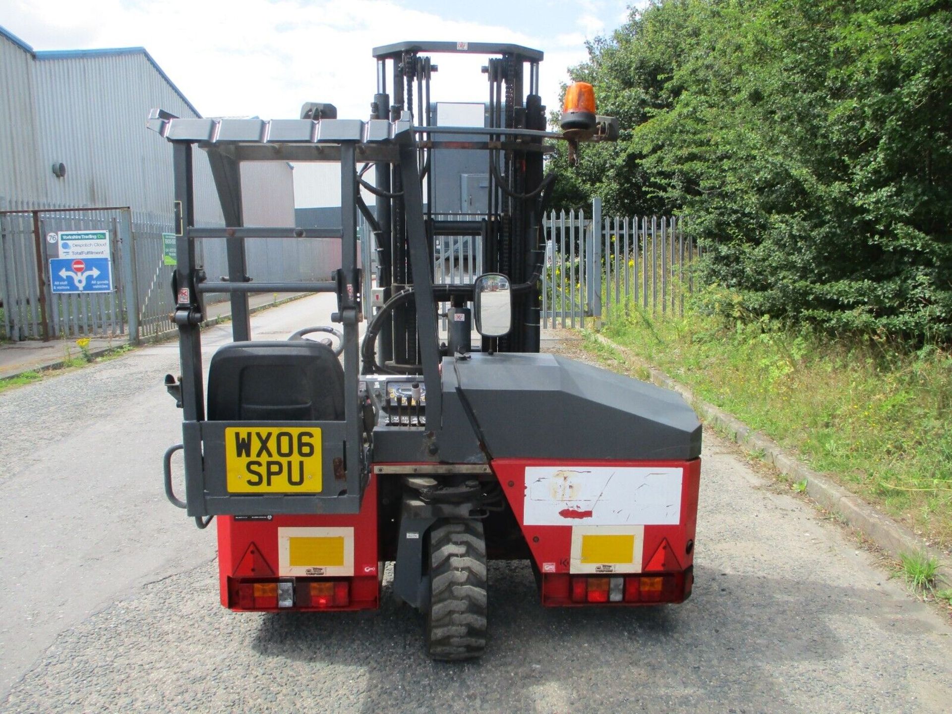 2006 MOFFETT MOUNTY M4 20.1 FORK LIFT FORKLIFT TRUCK MOUNTED 2 TON - Image 6 of 15