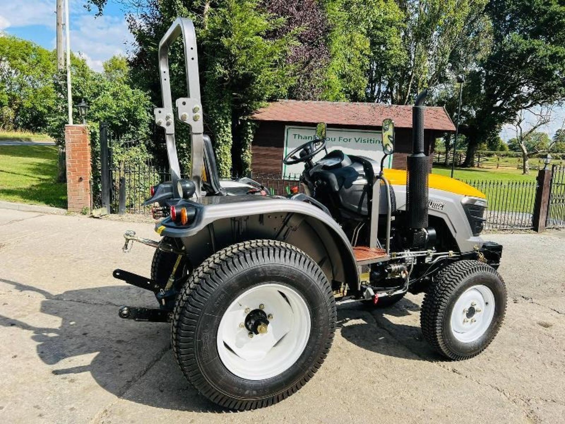 ** BRAND NEW SIROMER 254 4WD TRACTOR YEAR 2023 C/W TURF TYRES ** - Image 12 of 13