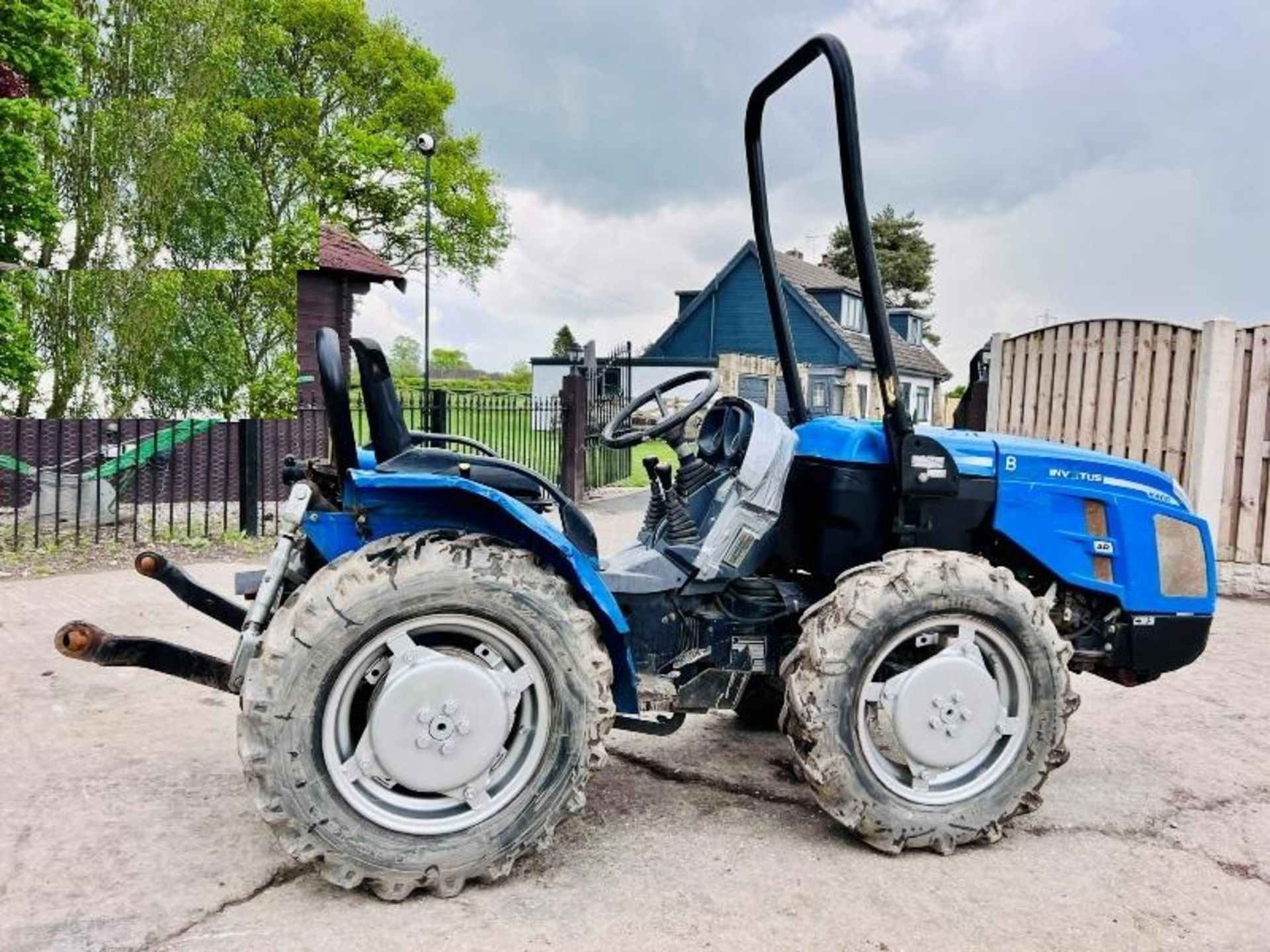 BCS 400 4WD PIVOT STEER COMPACT TRACTOR *YEAR 2016, 2443 HOURS - Bild 9 aus 18