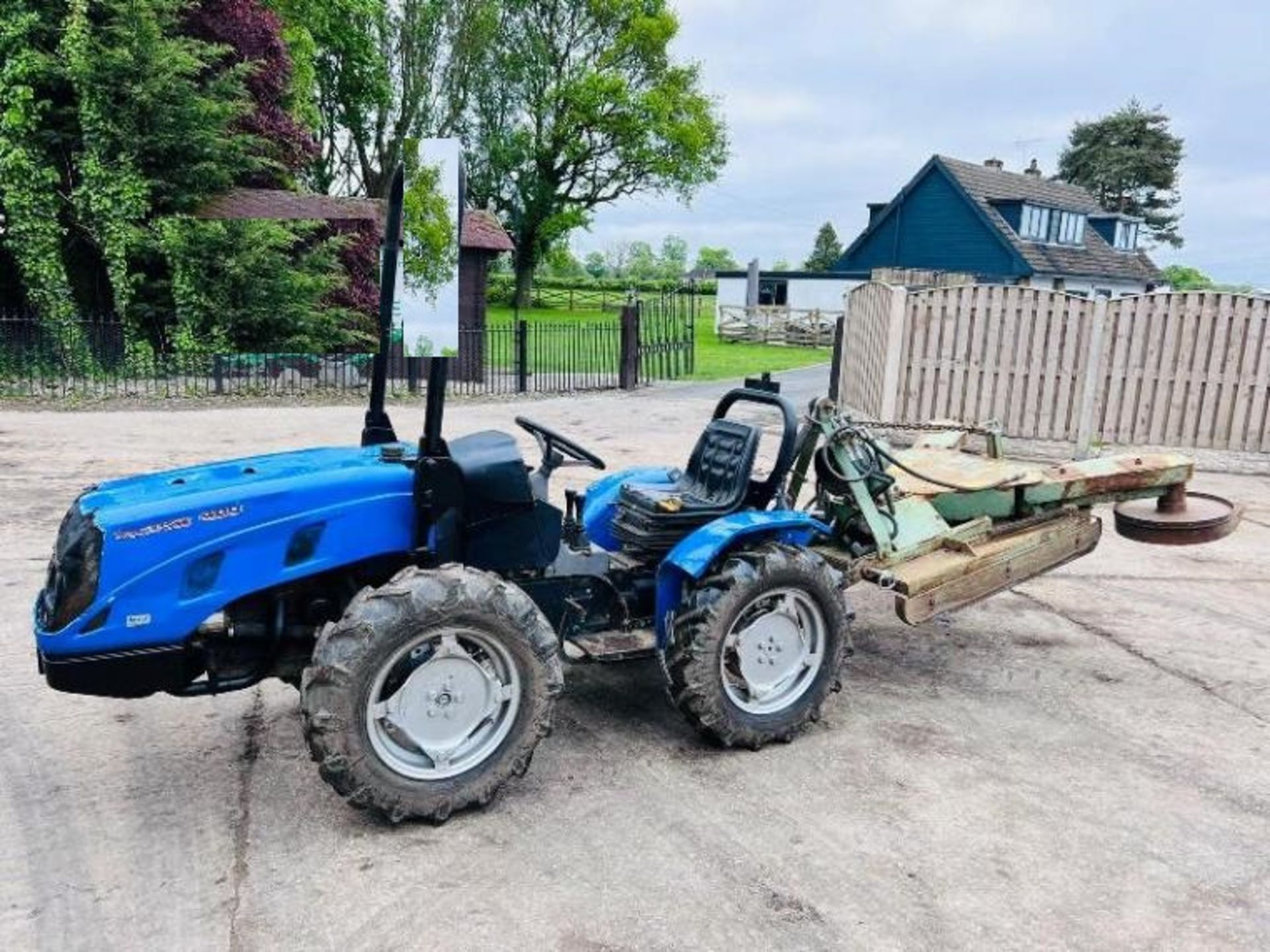 BCS VICTOR 400 4WD *REVERSE DUAL DRIVE* COMPACT TRACTOR C/W TOPPER - Image 3 of 17