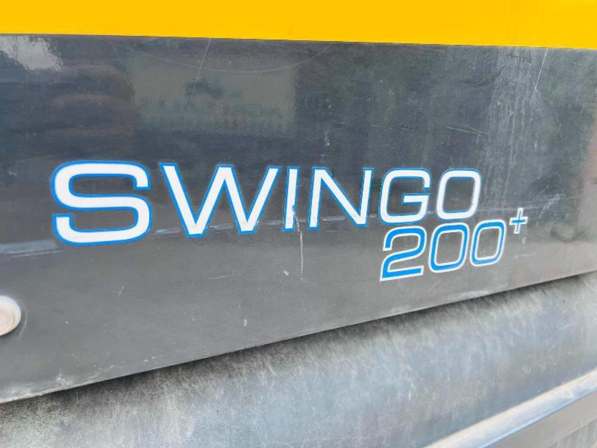 SCHMIDT SWINGO 200PLUS 4X2 ROAD SWEEPER *YEAR 2012* C/W AC CABIN - Image 9 of 17