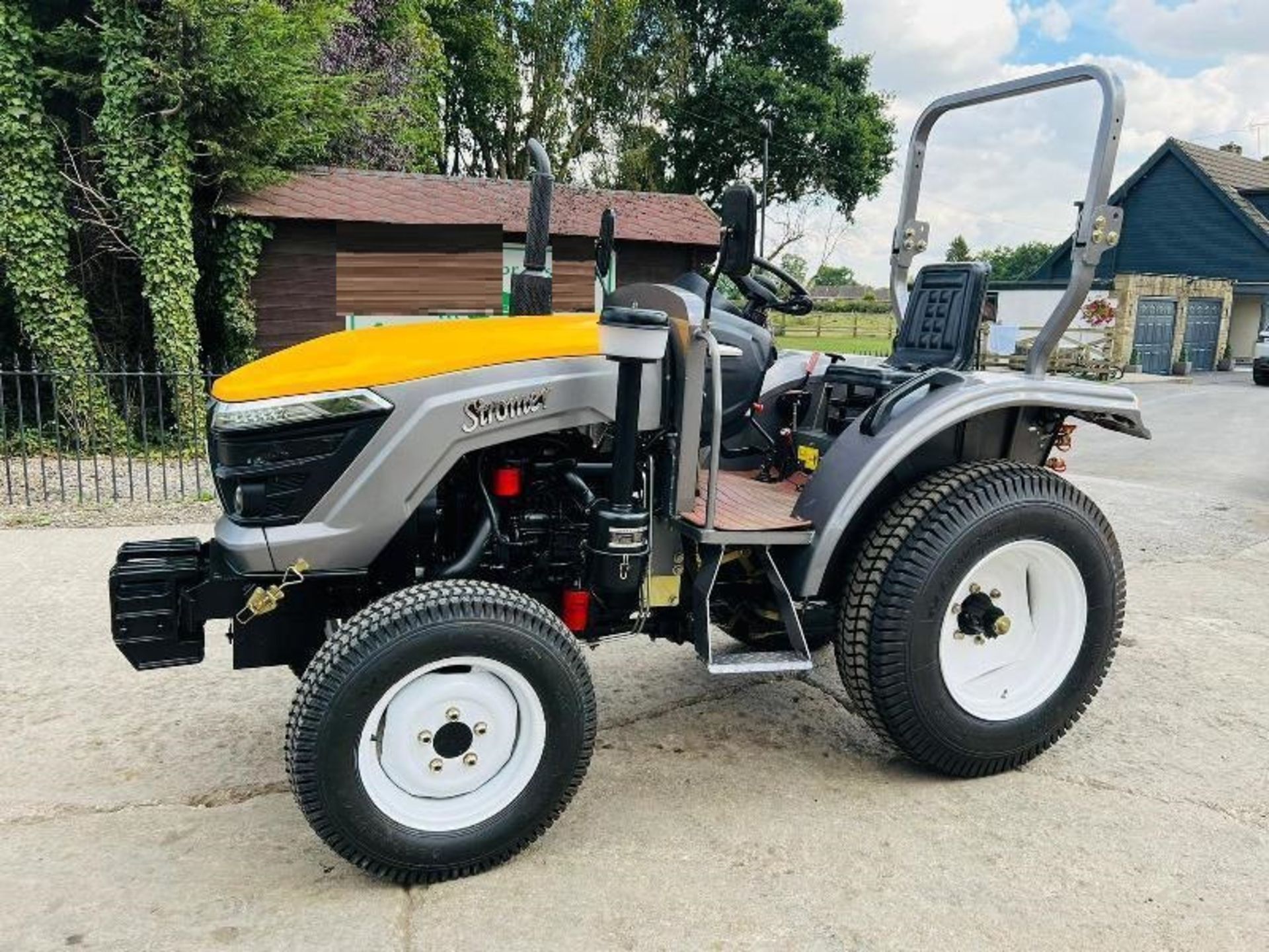 BRAND NEW SIROMER 254 4WD TRACTOR YEAR 2023 C/W TURF TYRES - Image 11 of 15