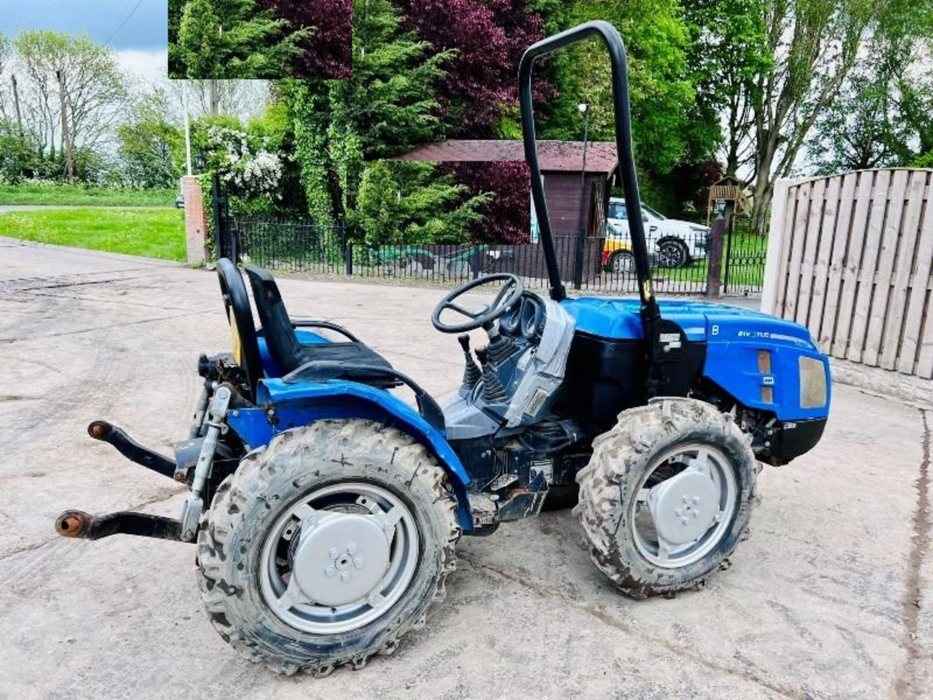 BCS 400 4WD PIVOT STEER COMPACT TRACTOR *YEAR 2016, 2443 HOURS - Bild 18 aus 18