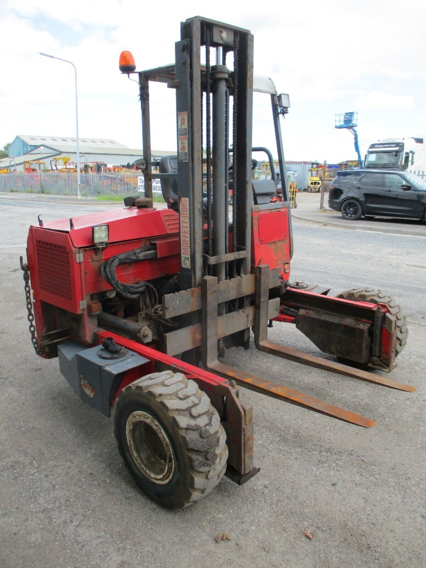 2005 MOFFETT MOUNTY M5 20.3 FORK LIFT FORKLIFT TRUCK MOUNTED 2 TON 3WD - Image 7 of 10