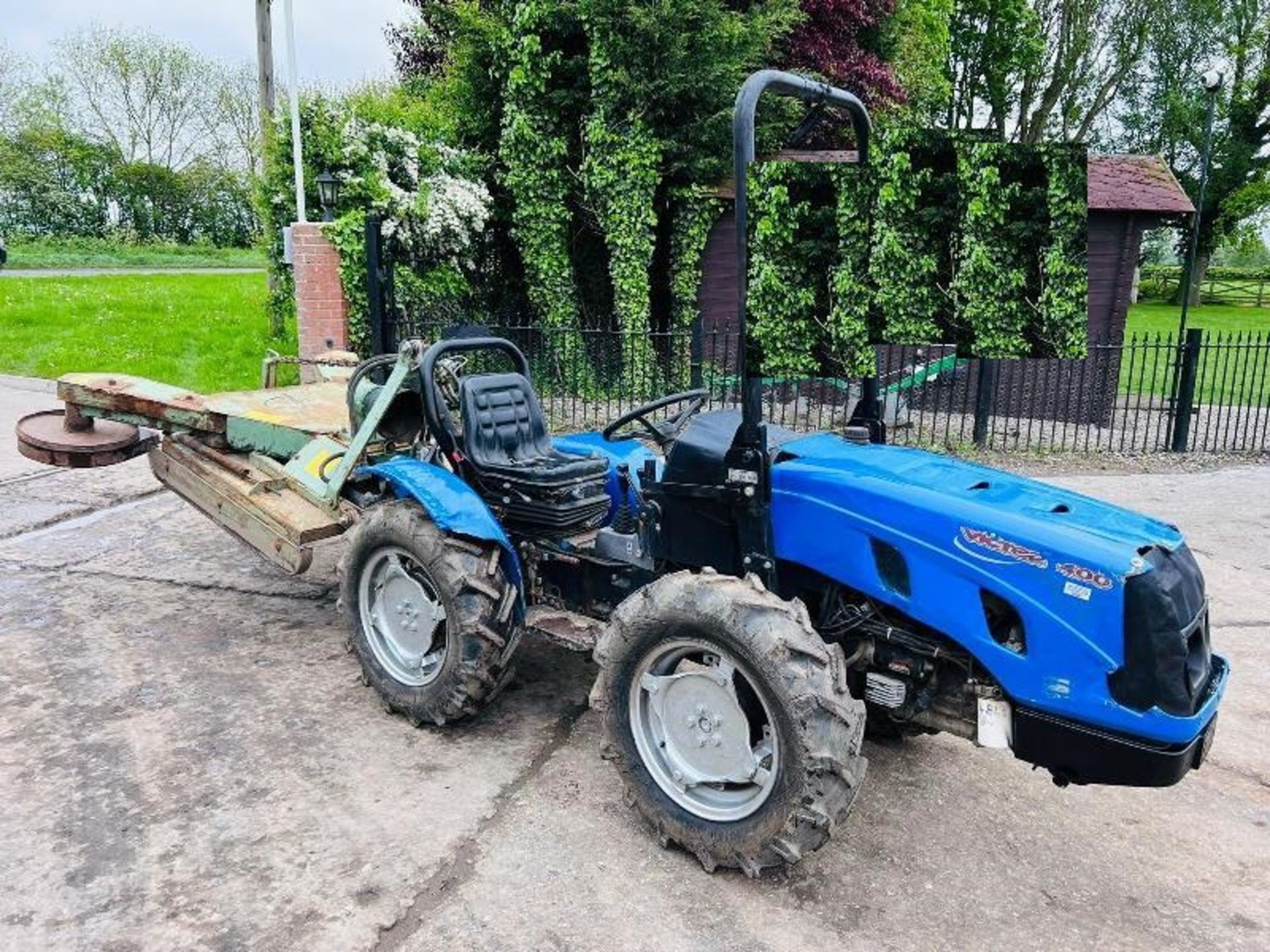 BCS VICTOR 400 4WD *REVERSE DUAL DRIVE* COMPACT TRACTOR C/W TOPPER - Image 2 of 17