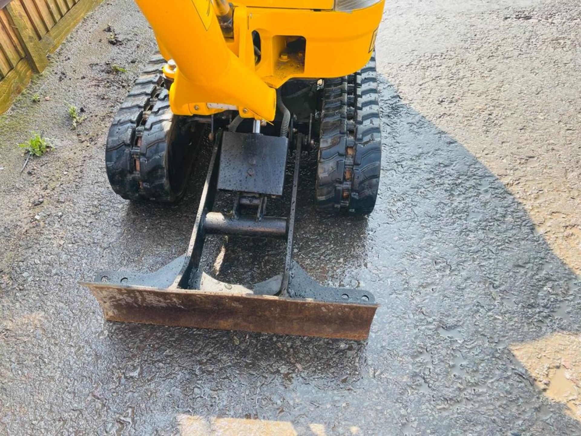 JCB 8008 CTS EXCAVATOR - Image 8 of 12