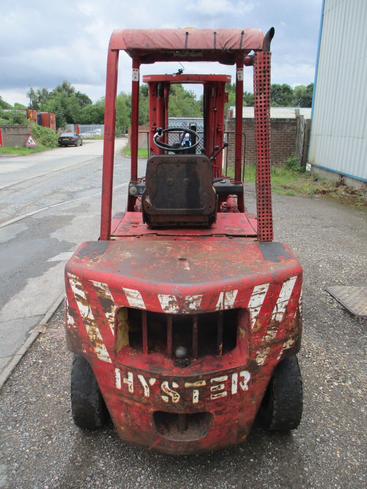 HYSTER 2.5 TON DIESEL FORK LIFT CONTAINER SPEC LOW MAST FORKLIFT TRUCK TRIPLE - Image 7 of 13
