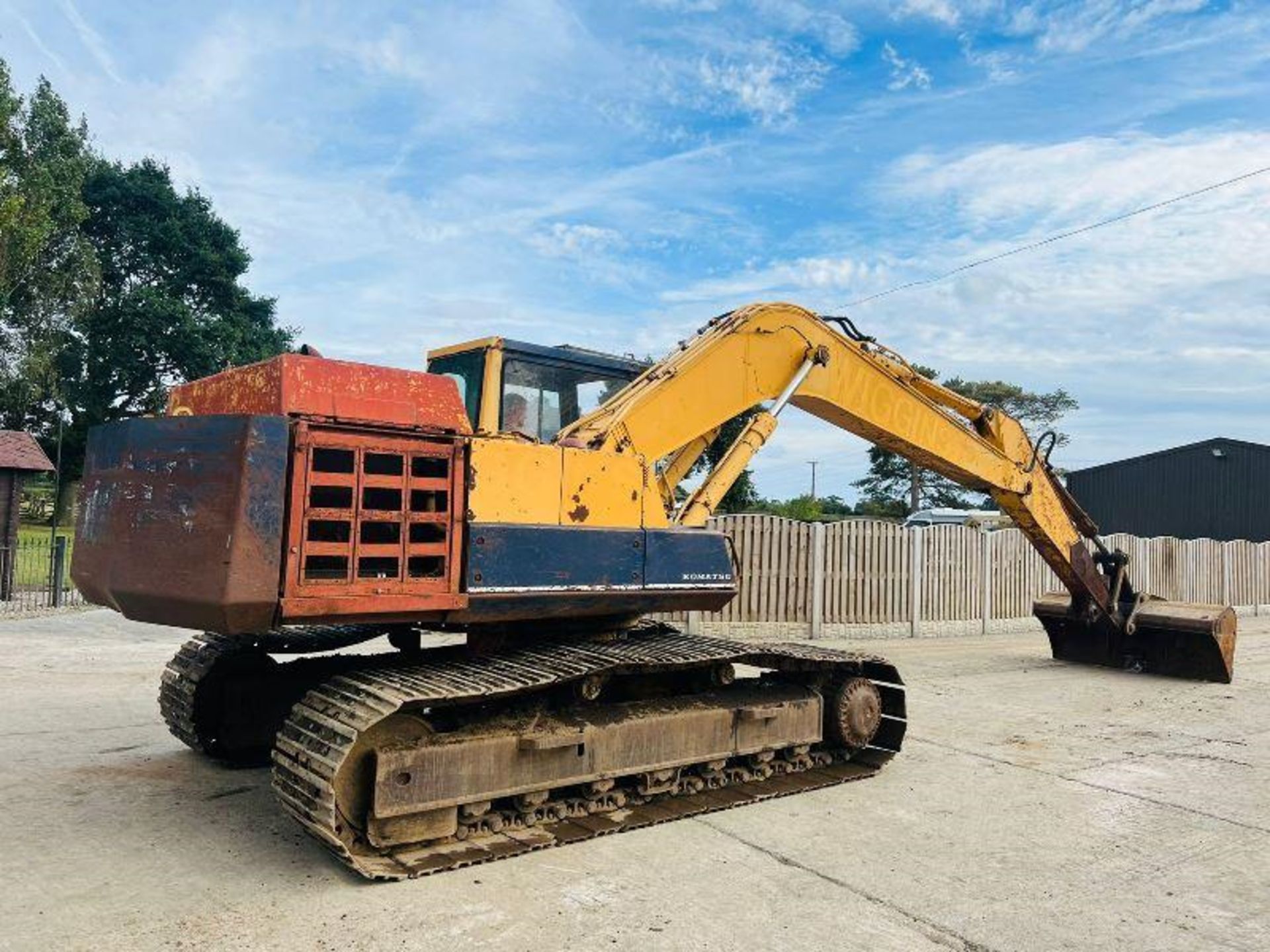 KOMATSU PC210-3 TRACKED EXCAVATOR C/W BUCKET - Image 5 of 14