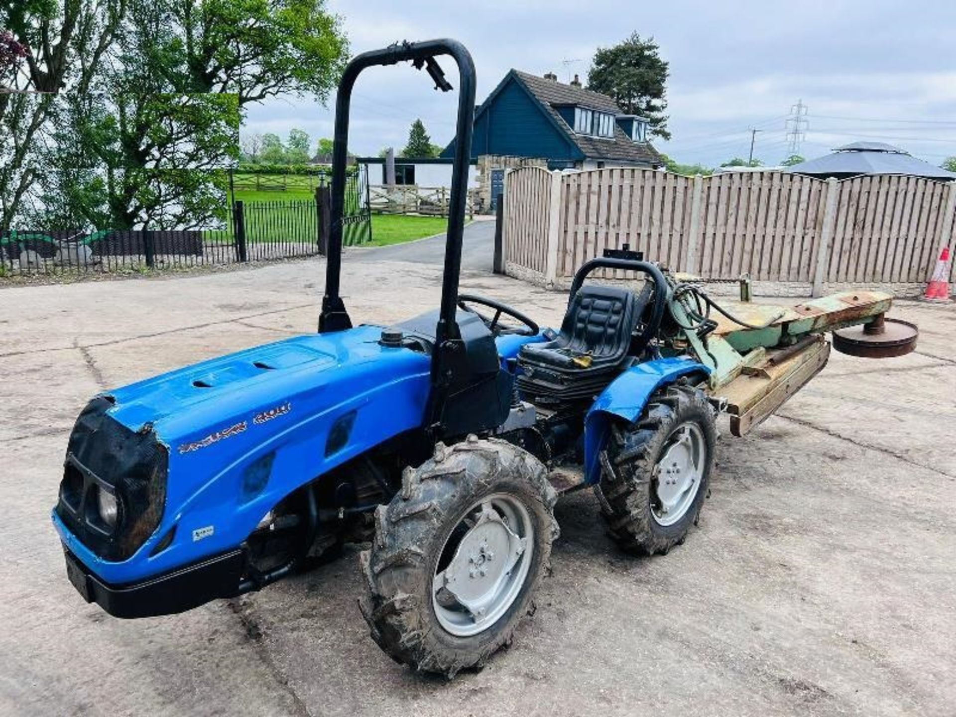 BCS VICTOR 400 4WD *REVERSE DUAL DRIVE* COMPACT TRACTOR C/W TOPPER