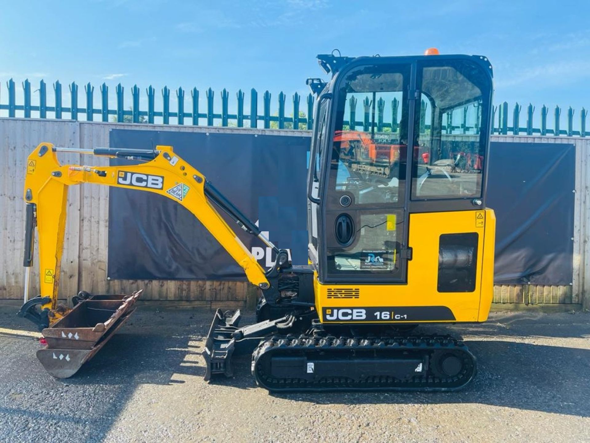 JCB 16C-1 EXCAVATOR