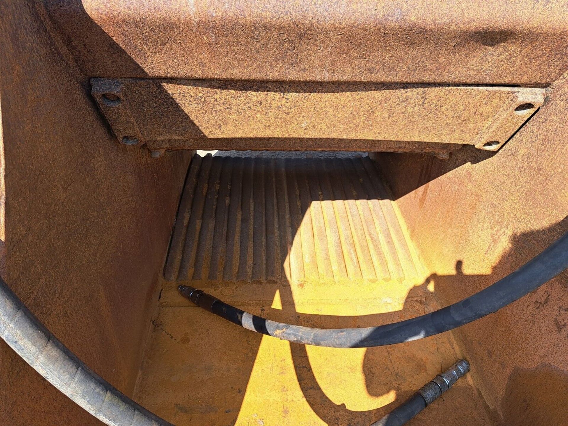 CRUSHER BUCKET DIGGER EXCAVATOR 80MM PINS - Image 7 of 7