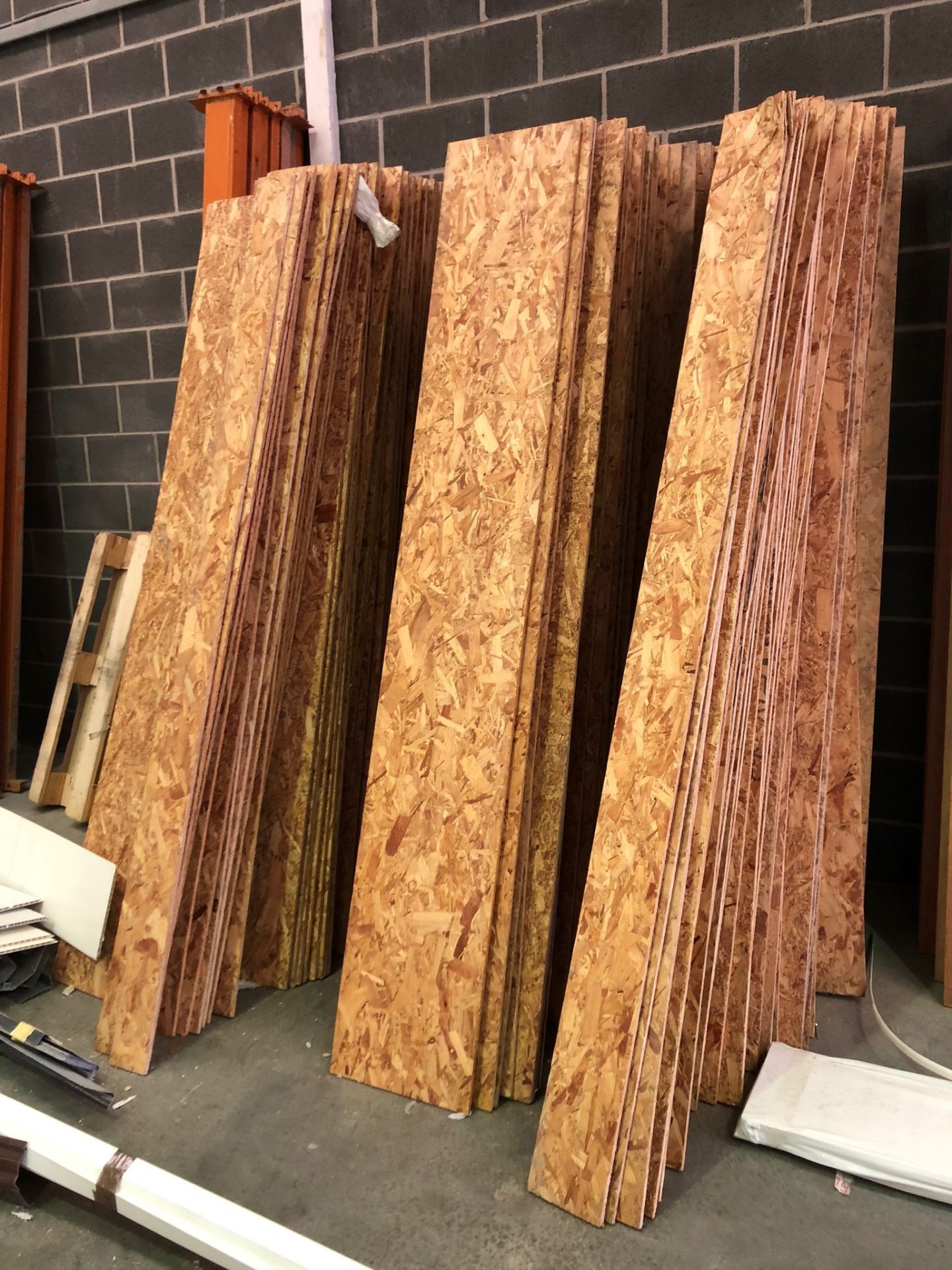 2 PALLETS OF 12MM OSB BOARD PLYWOOD RIPS BETWEEN 6INCH - 20INCH - 96 FULL SHEETS WORTH APPROX - Image 5 of 7