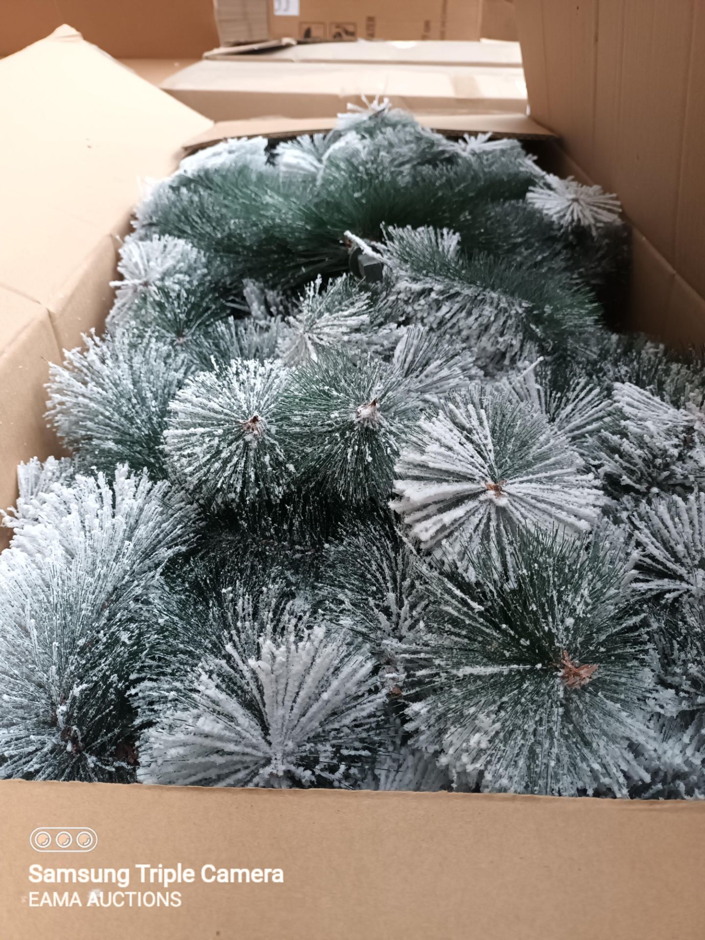 (L160) - 1 PALLET CONTAINING APPROX 6 BRAND NEW ARTIFICIAL XMAS TREES SNOW EFFECT
