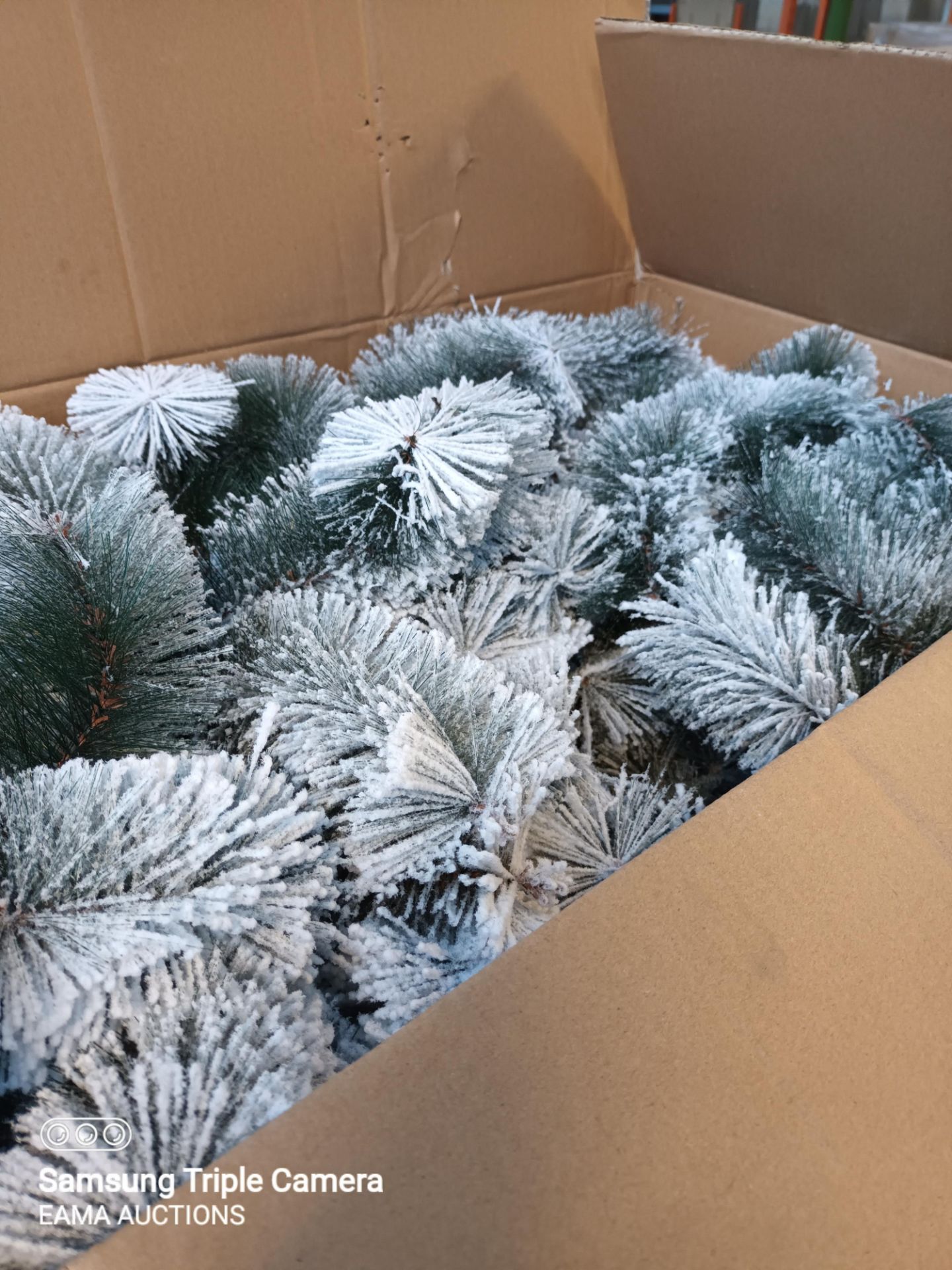 (L147) - 1 PALLET CONTAINING APPROX 6 BRAND NEW ARTIFICIAL XMAS TREES SNOW EFFECT