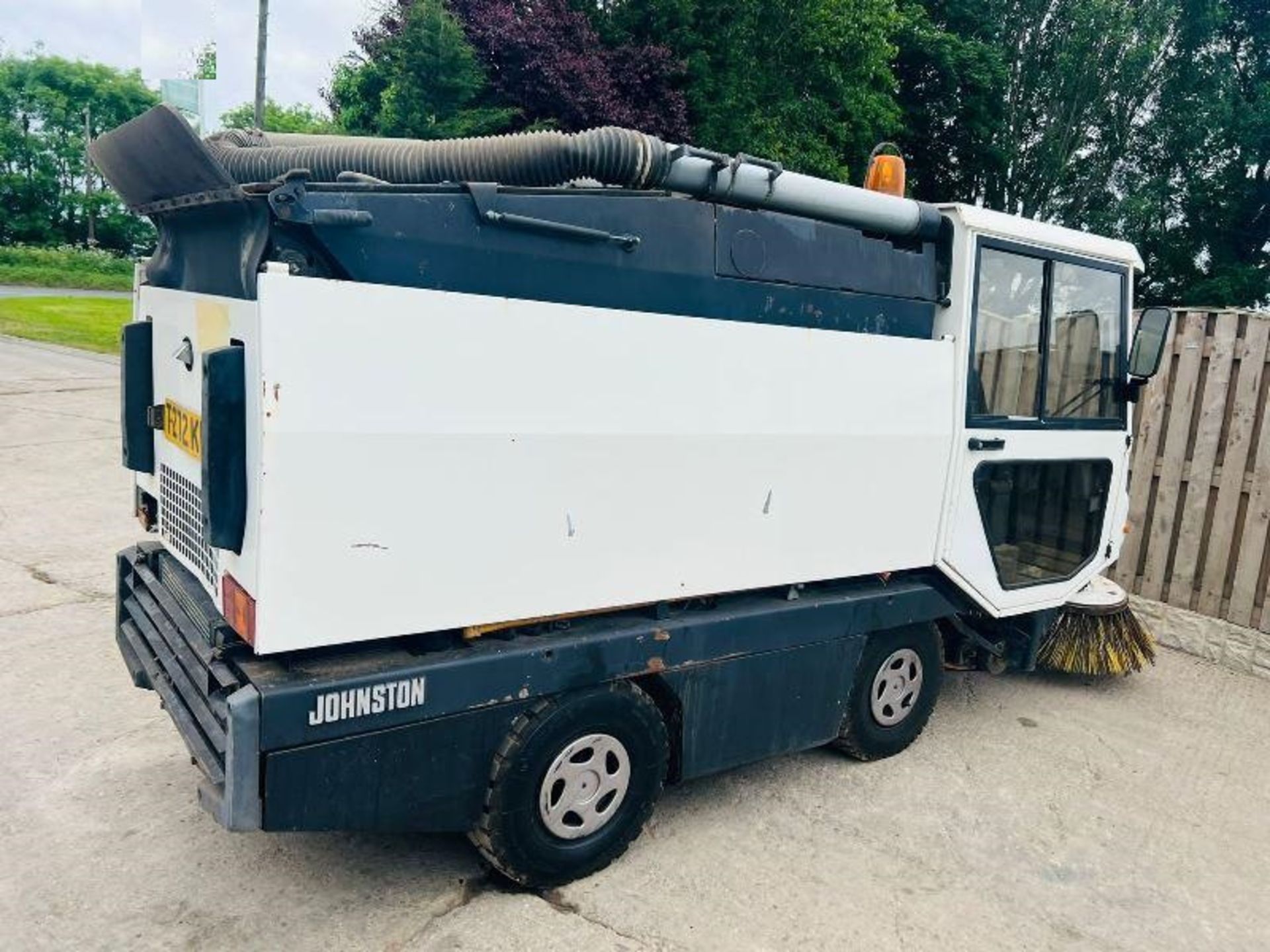 JOHNSTON 4X2 ROAD SWEEPER C/W REVERSE CAMERA - Image 13 of 14