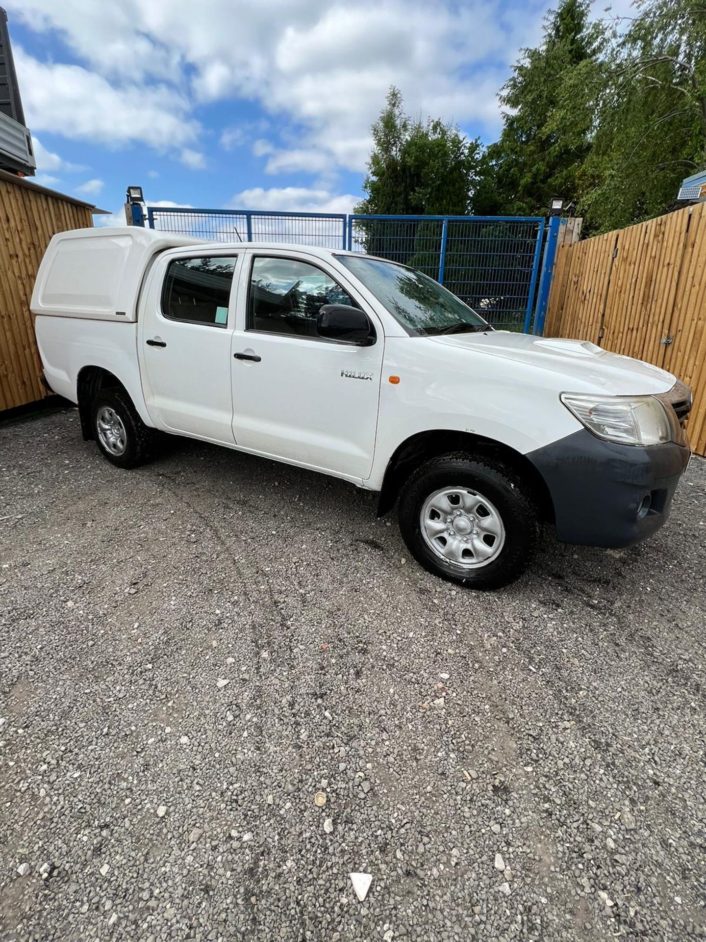 2012 TOYOTA HILUX HL2 PICK UP - DAB RADIO - A/C - ELECTRIC MIRRORS.