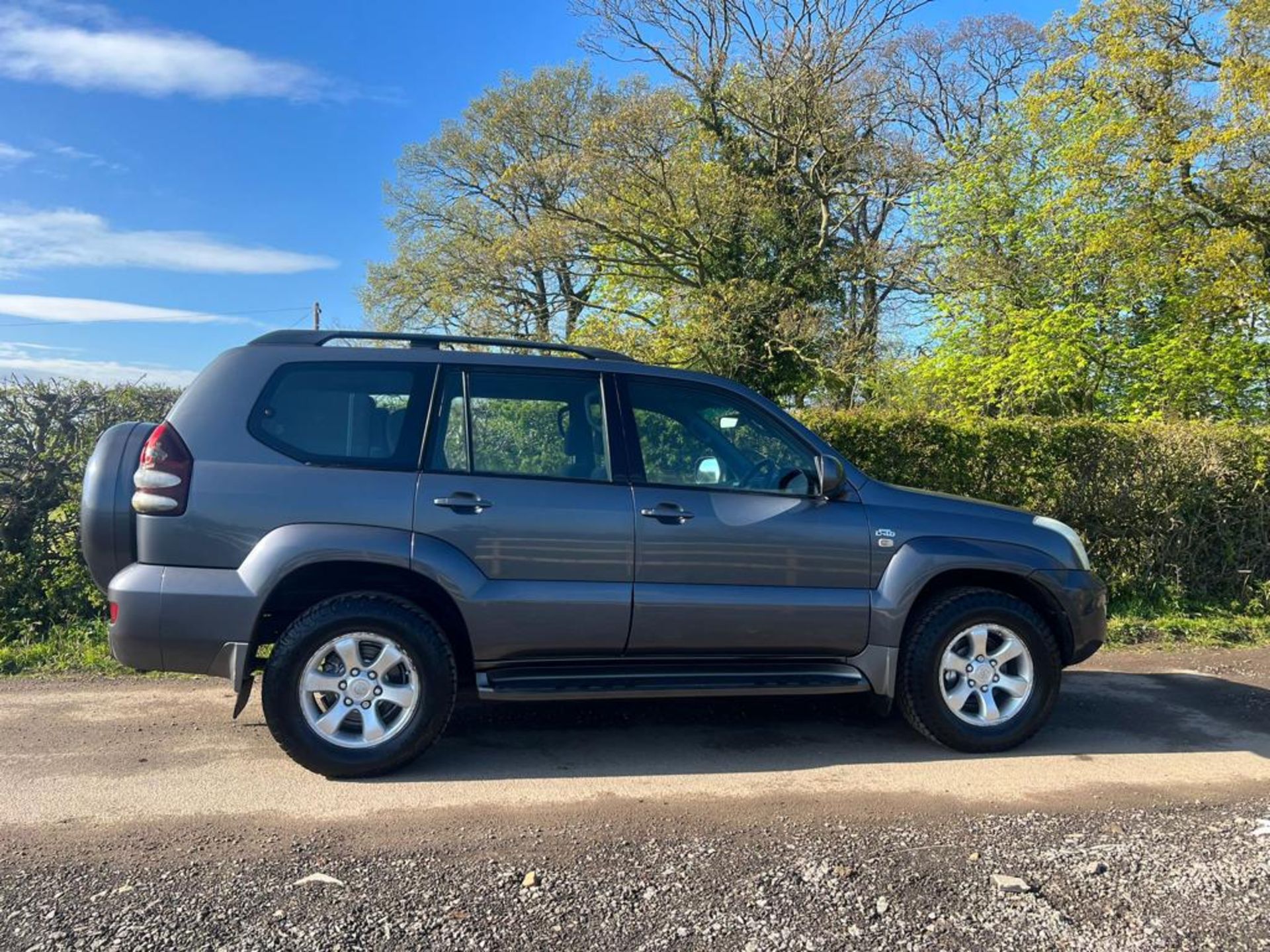 2006 TOYOTA LANDCRUISER SUV ESTATE - AUTOMATIC - 3.0 DIESEL - 122K MILES - Image 5 of 10