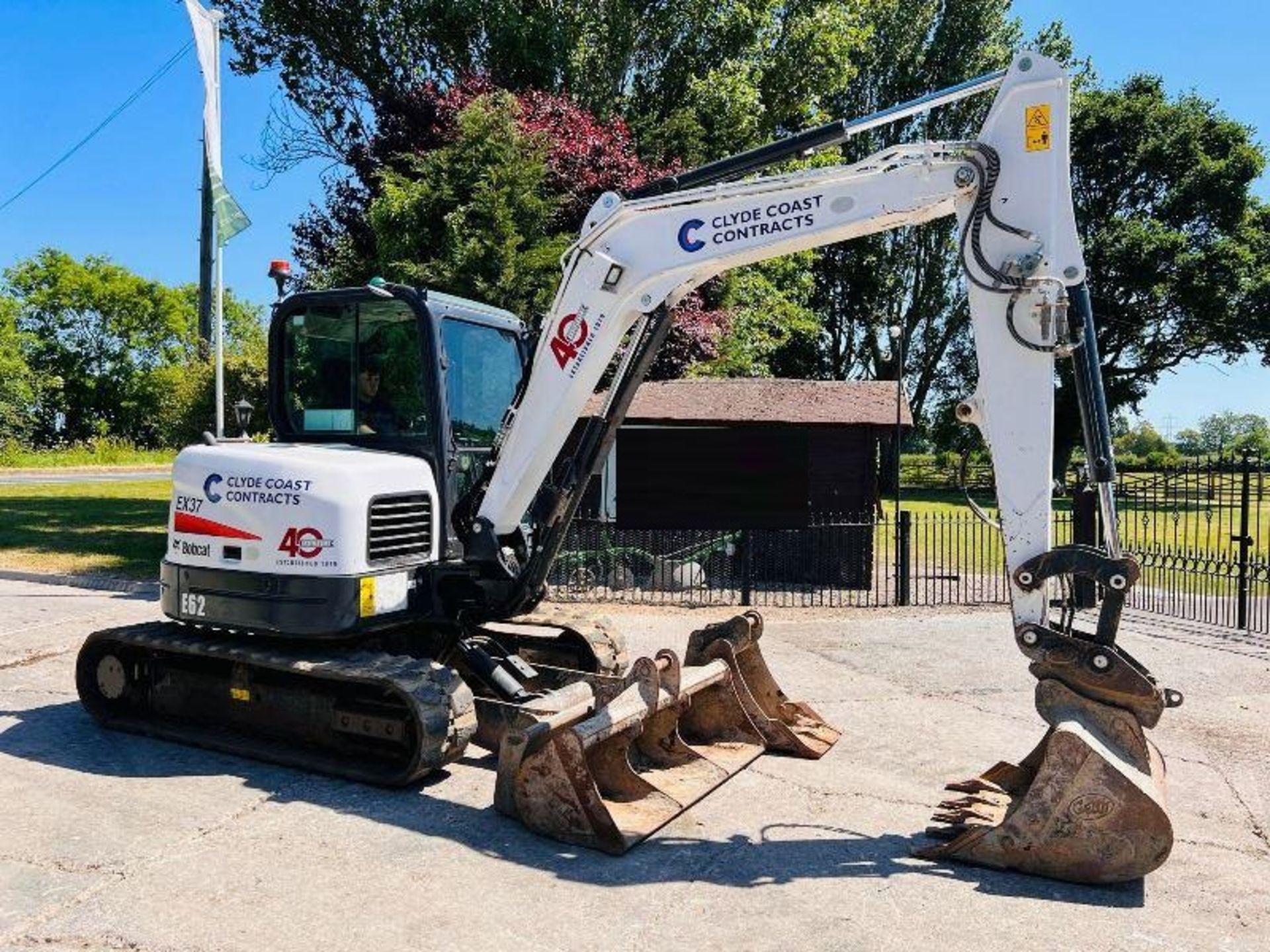 BOBCAT E62 EXCAVATOR *ZERO SWING, YEAR 2019, 4787 HOURS* C/W 3 X BUCKETS - Image 4 of 19