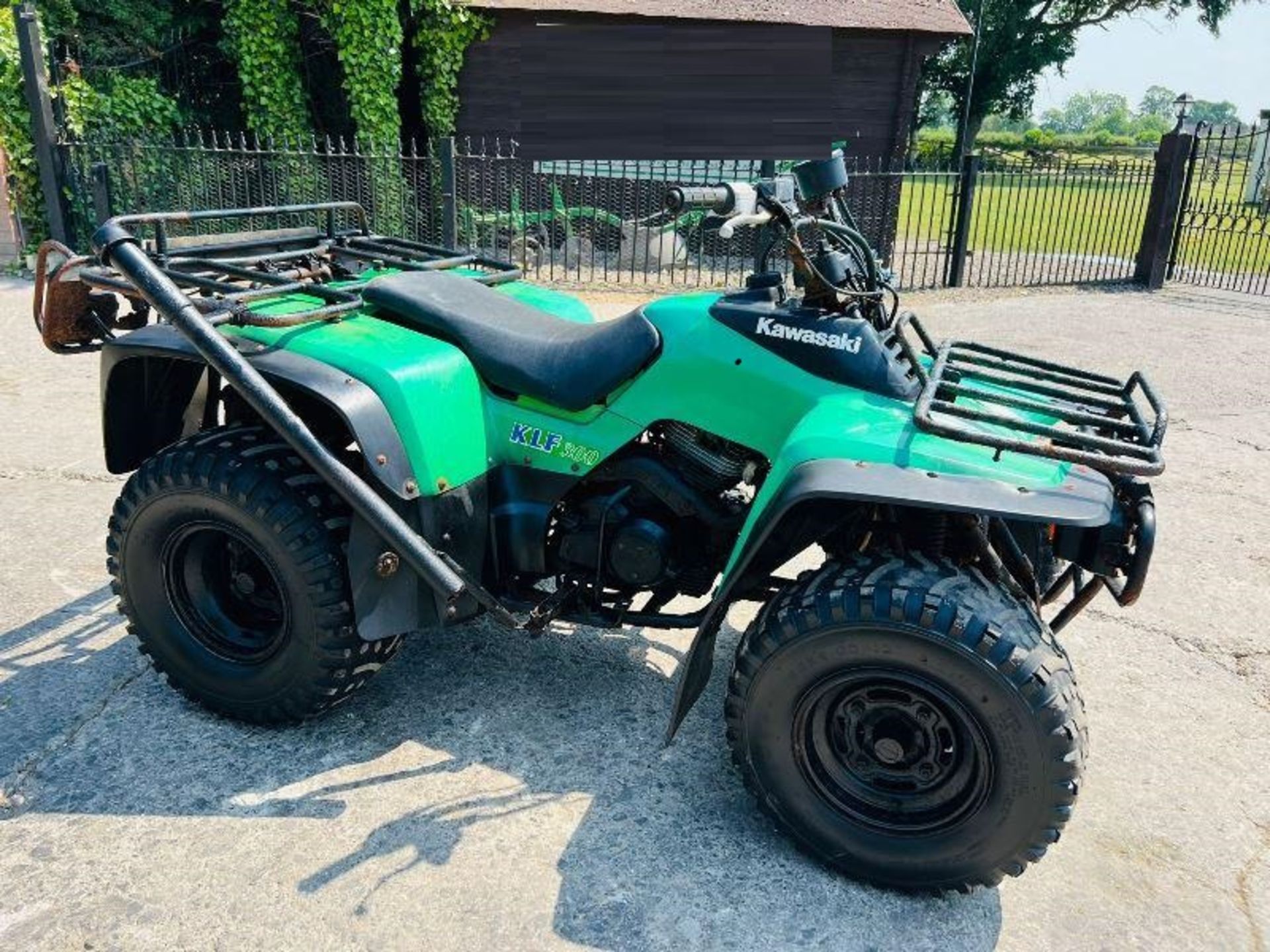 KAWASAKI KLF300 4X4 QUAD BIKE *ROAD REGISTERED * - Image 3 of 10