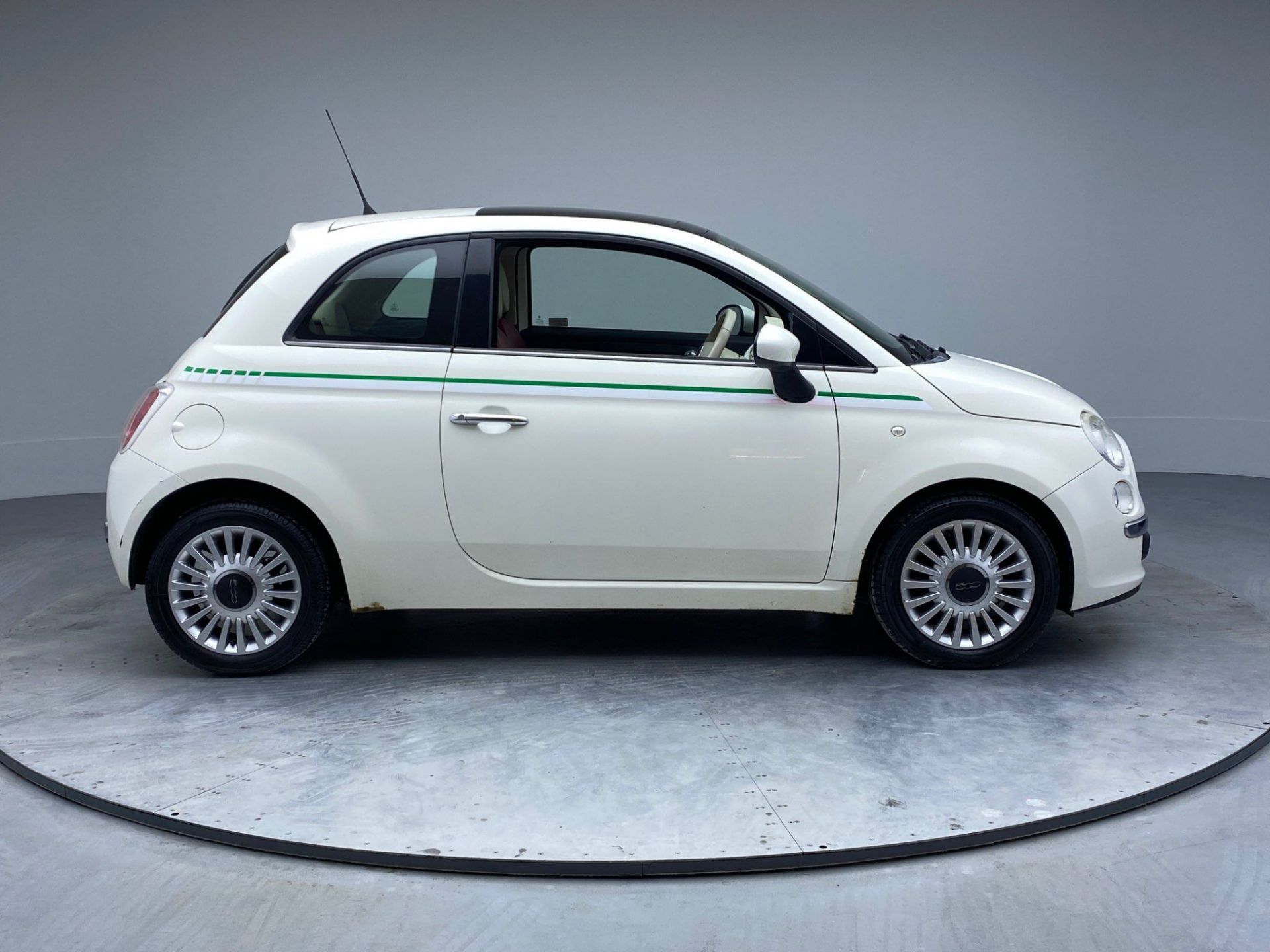 2009 FIAT 500 1.5 LOUNGE 3 DOOR HATCHBACK - 97,017 MILES - 1 KEY - Image 8 of 51