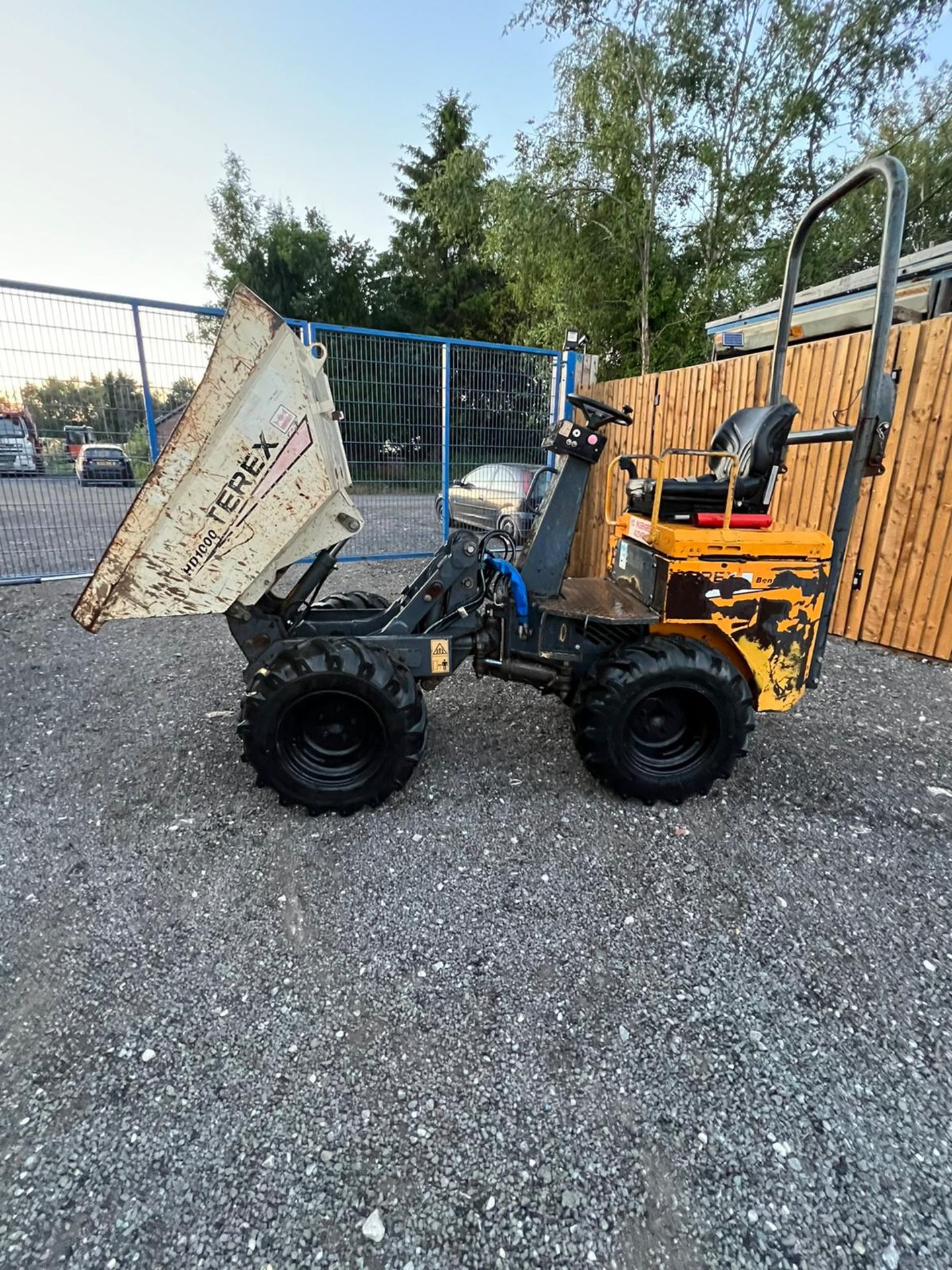 NEW TEREX HD1000 3 CYLINDER DIESEL ENGINE 4X4 - Image 2 of 13