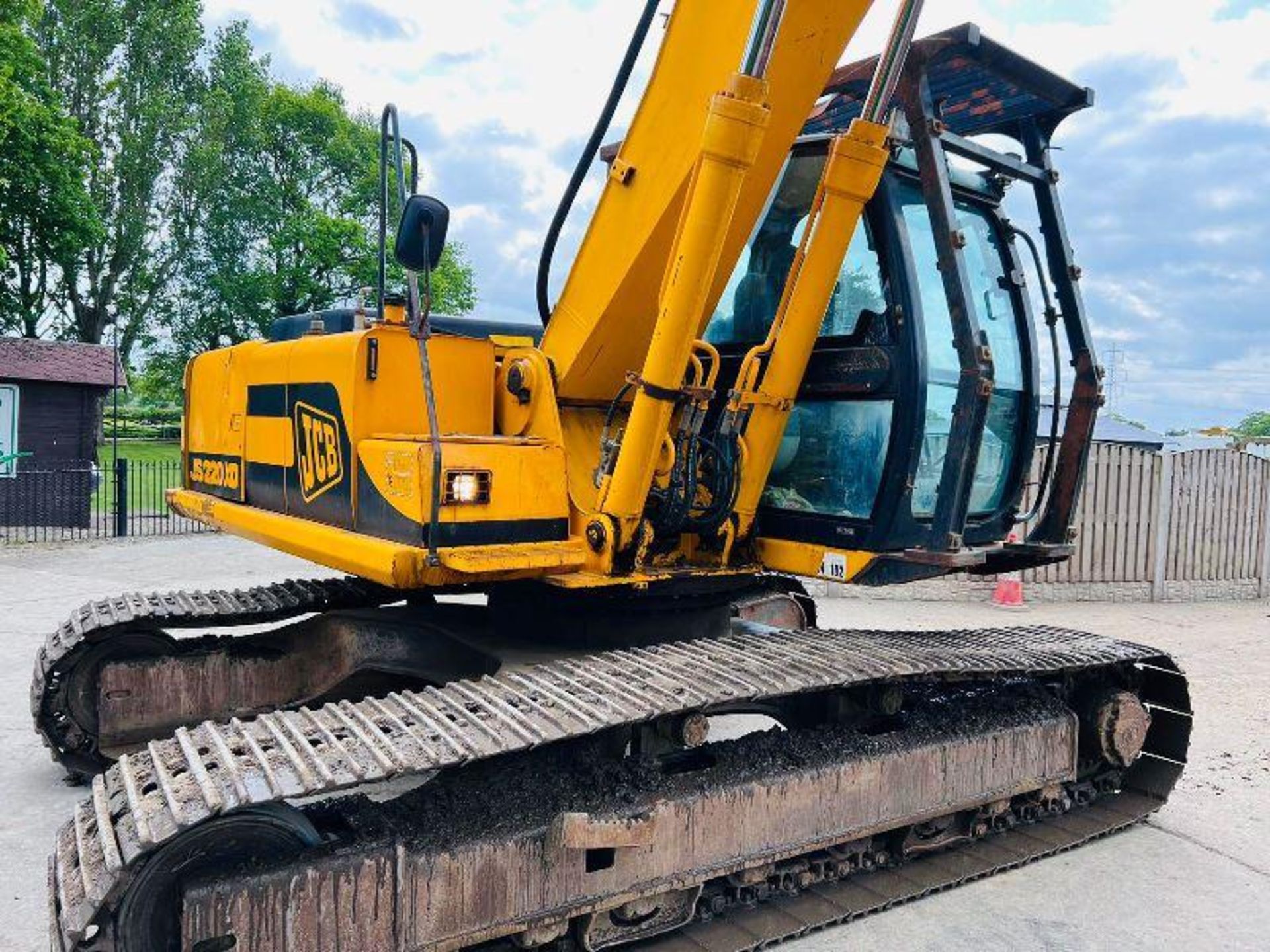 JCB JS220XD TRACKED EXCAVATOR C/W QUICK HITCH & BUCKET - Image 15 of 25