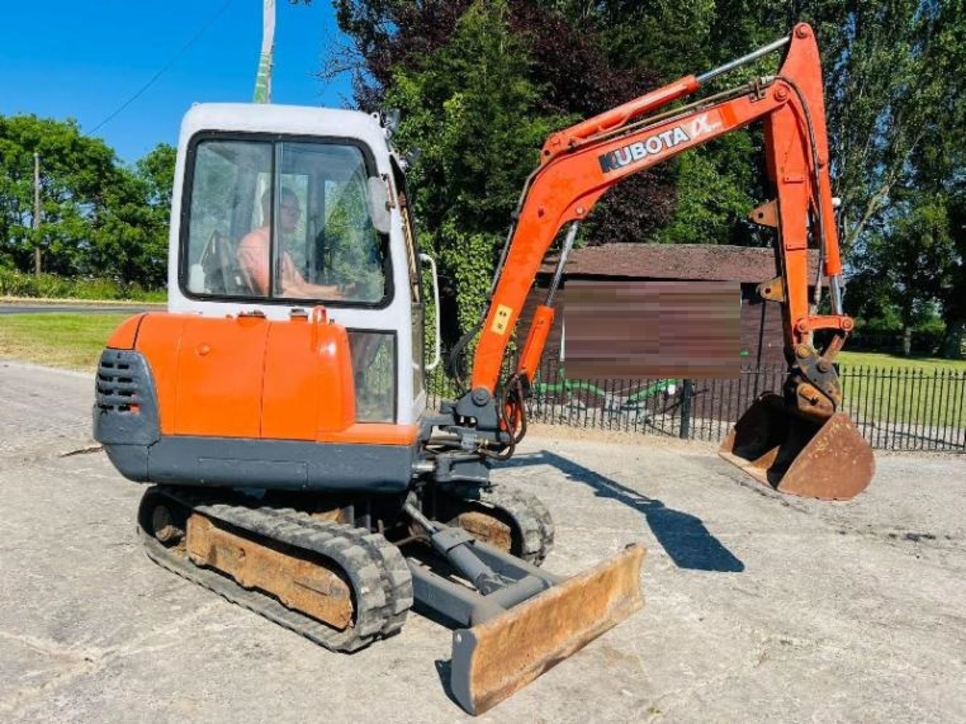 KUBOTA KX121-2 TRACKED EXCAVATOR C/W QUICK HITCH - Image 3 of 12