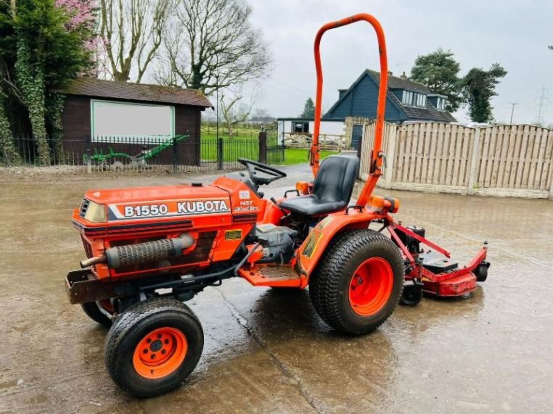 KUBOTA B1550 COMPACT TRACTOR C/W ROLE BAR AND TOPPER - Image 6 of 12