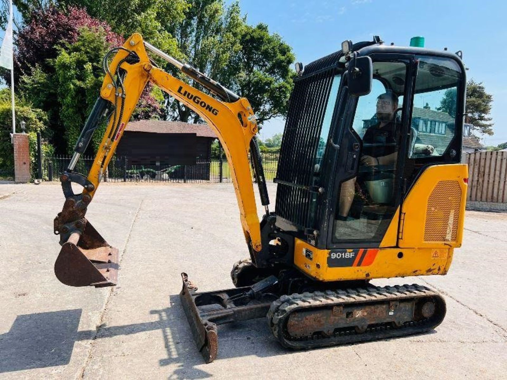 LIUGONG 9018F EXCAVATOR *YEAR 2020, 543 HOURS, ONE OWNER FROM NEW - Image 5 of 16