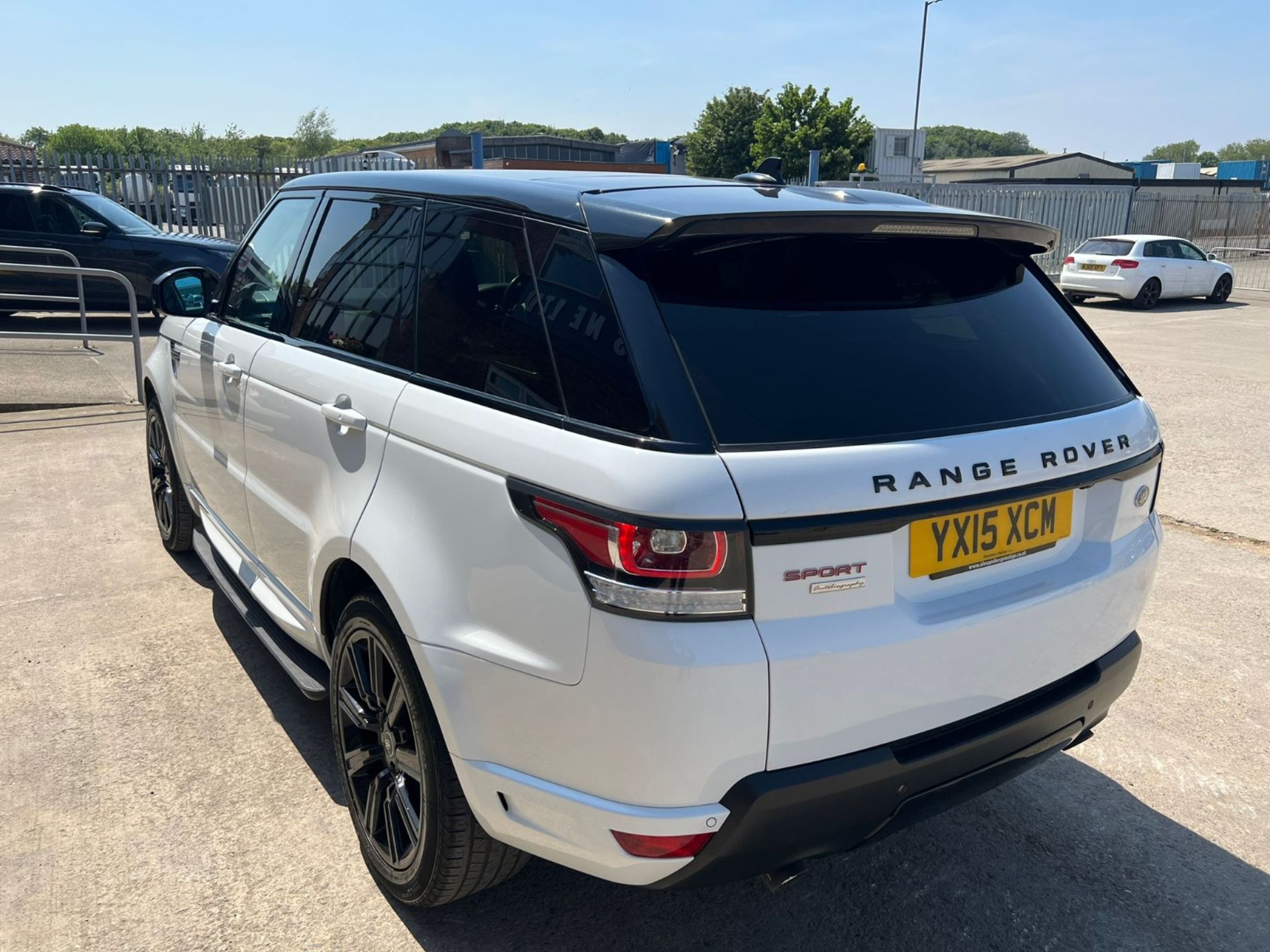 2015 RANGE ROVER SPORT 4.4 V8 AUTOBIOGRAPHY DYNAMIC TOW BAR FRIDGE FULL MOT - Image 4 of 12