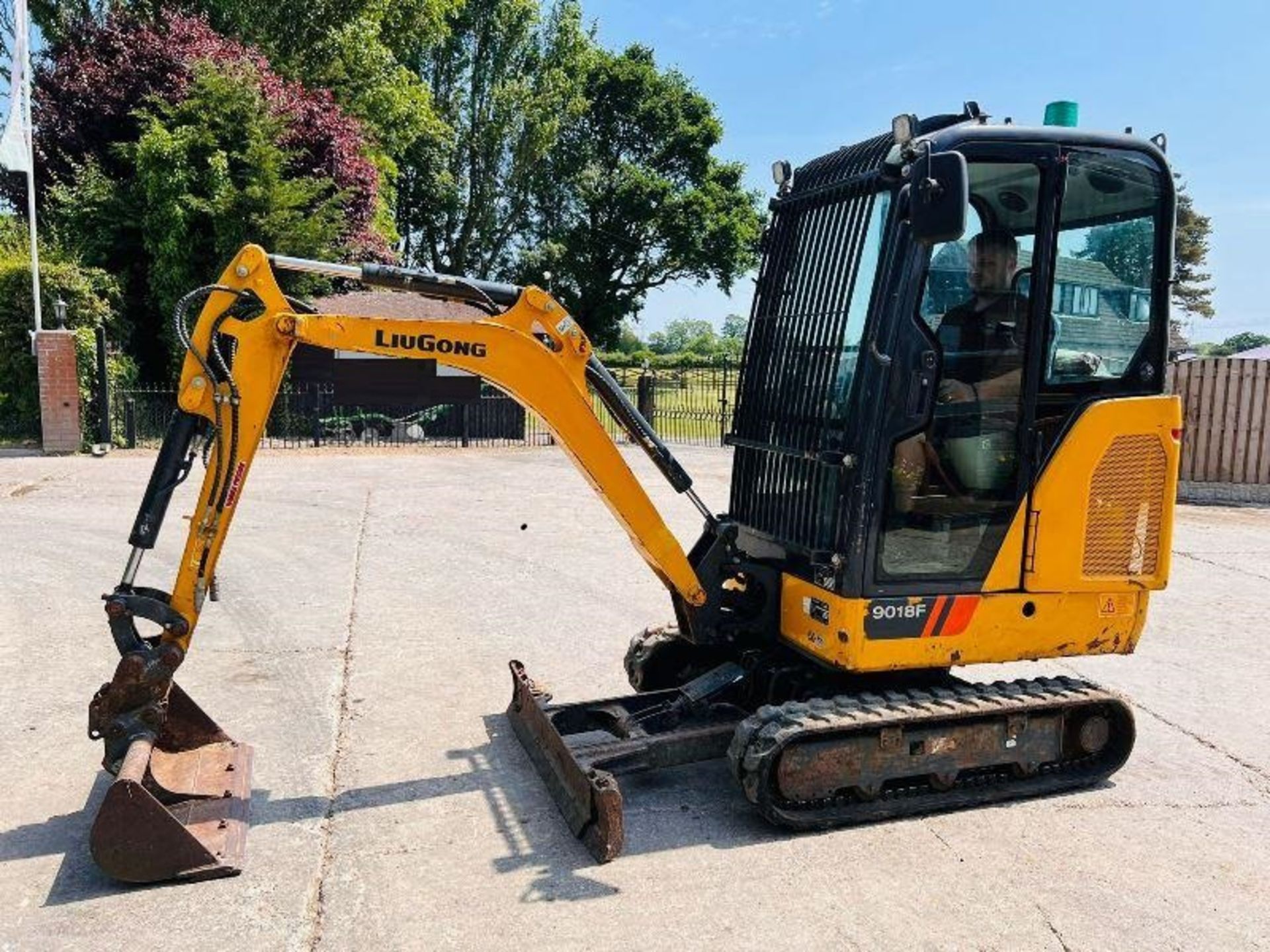 LIUGONG 9018F EXCAVATOR *YEAR 2020, 543 HOURS, ONE OWNER FROM NEW - Image 12 of 16