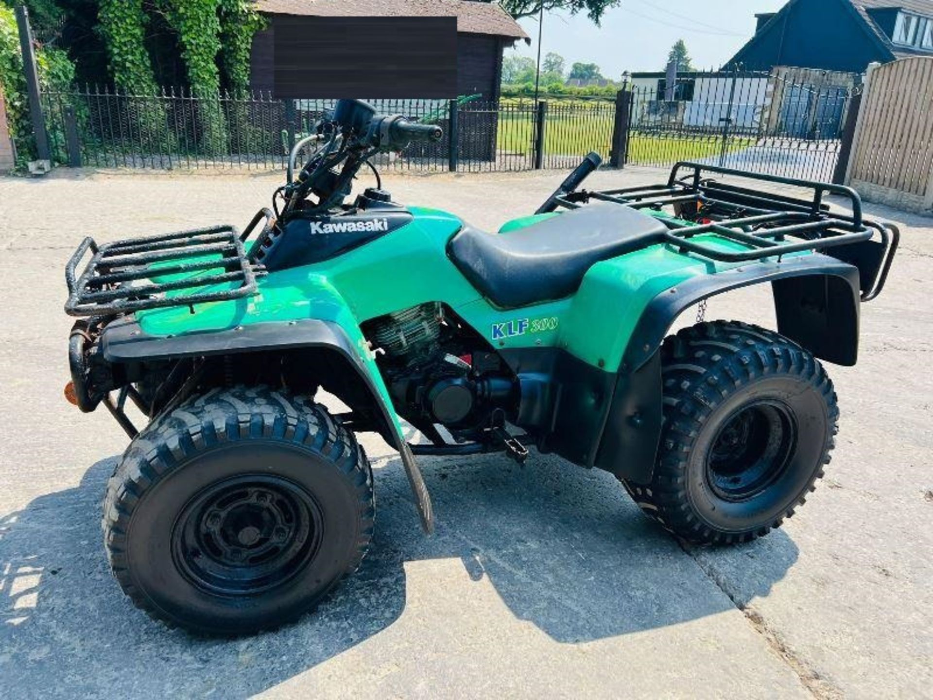 KAWASAKI KLF300 4X4 QUAD BIKE *ROAD REGISTERED *