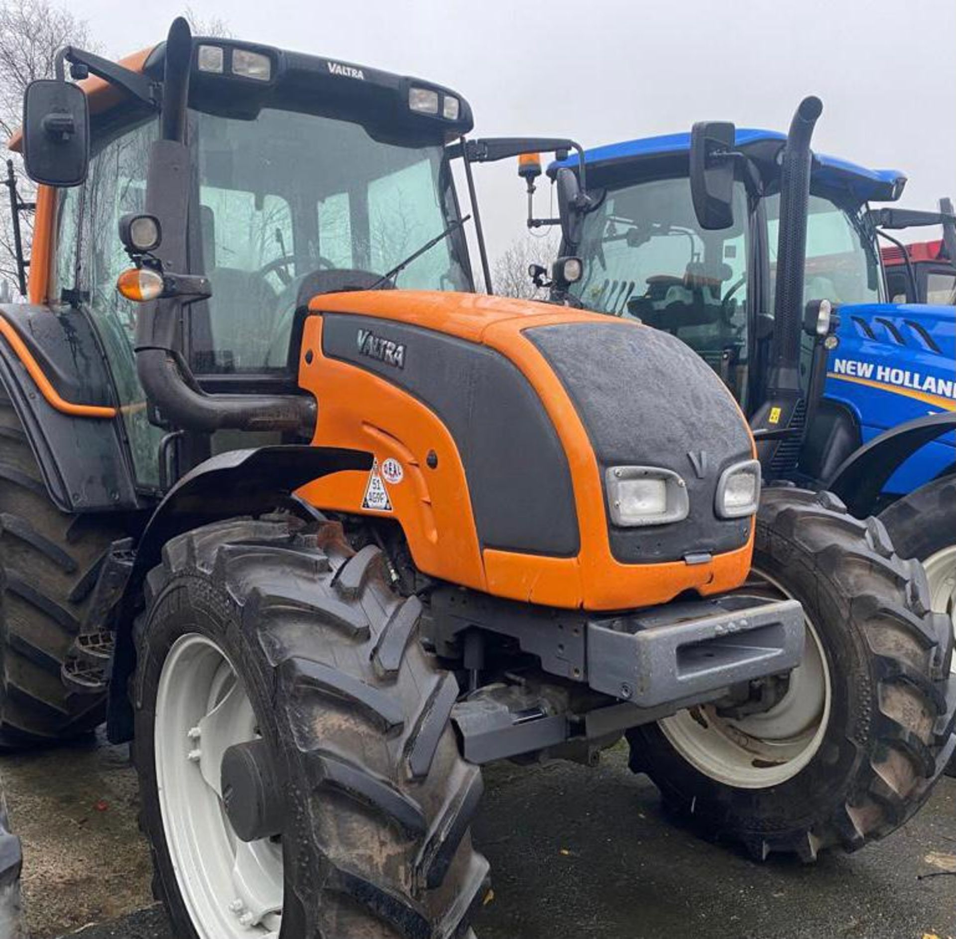 VALTRA N101 TRACTOR - 2013 - Image 8 of 9