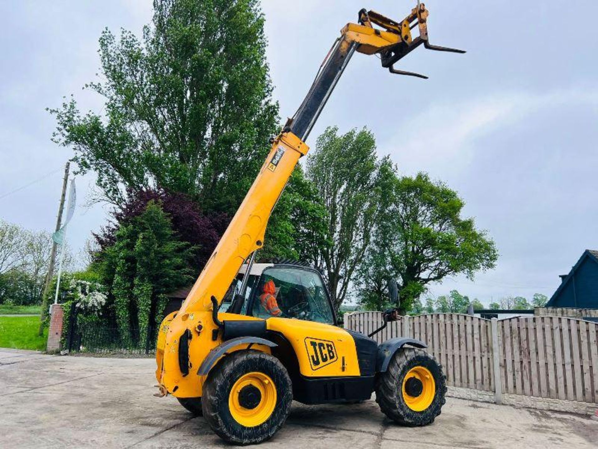 JCB 541-70 WASTE MASTER TURBO TELEHANDLER *YEAR 2008* C/W AC CABIN - Image 3 of 17