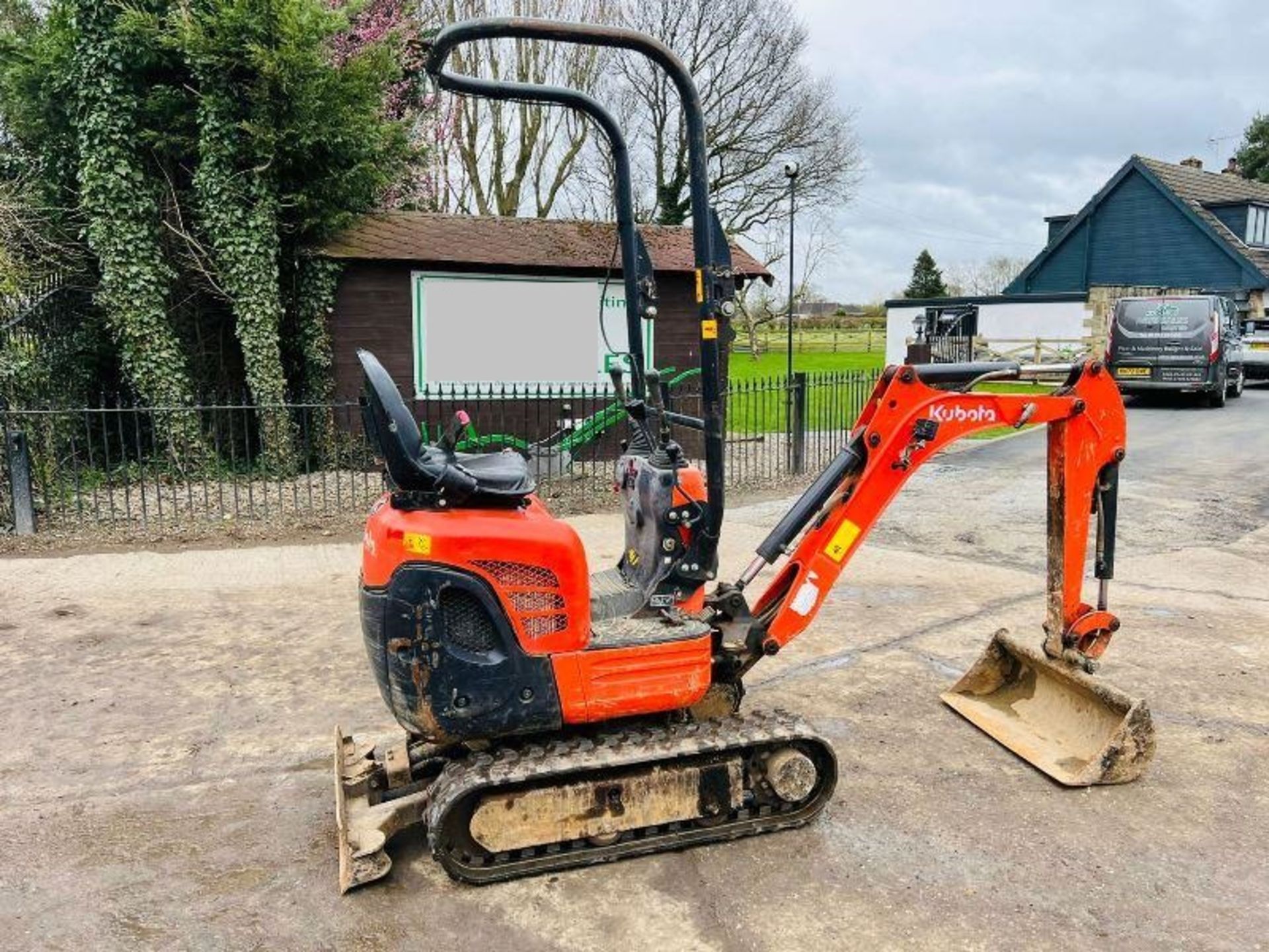 KUBOTA KX008-3 EXCAVATOR * YEAR 2014 , 1857 HOURS * C/W EXPANDING TRACKS - Image 3 of 15